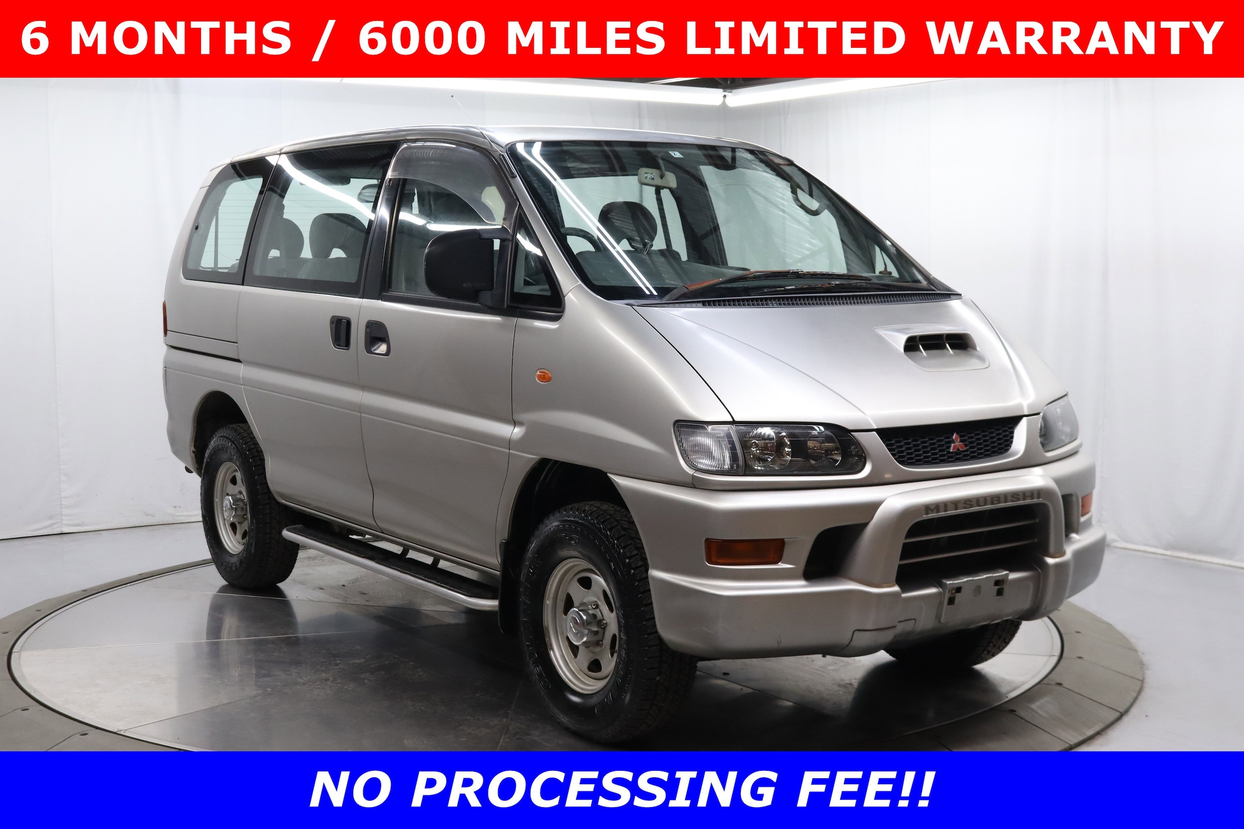 2000 Mitsubishi Delica 1