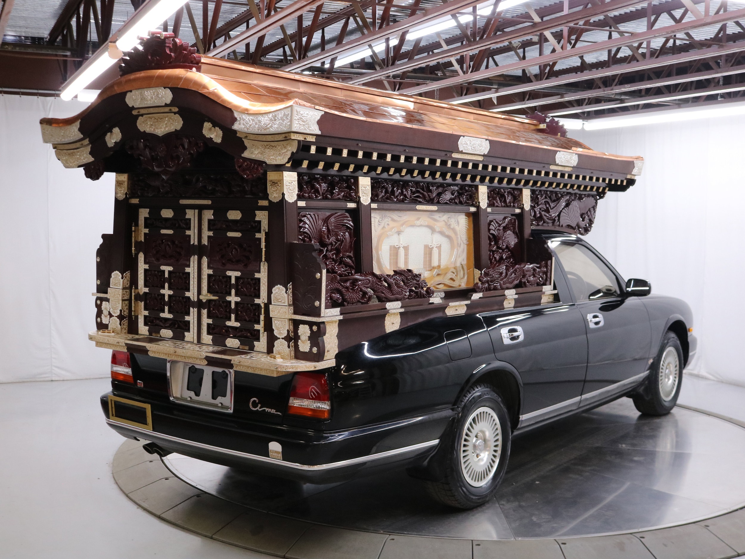 1995 Nissan Cima 10