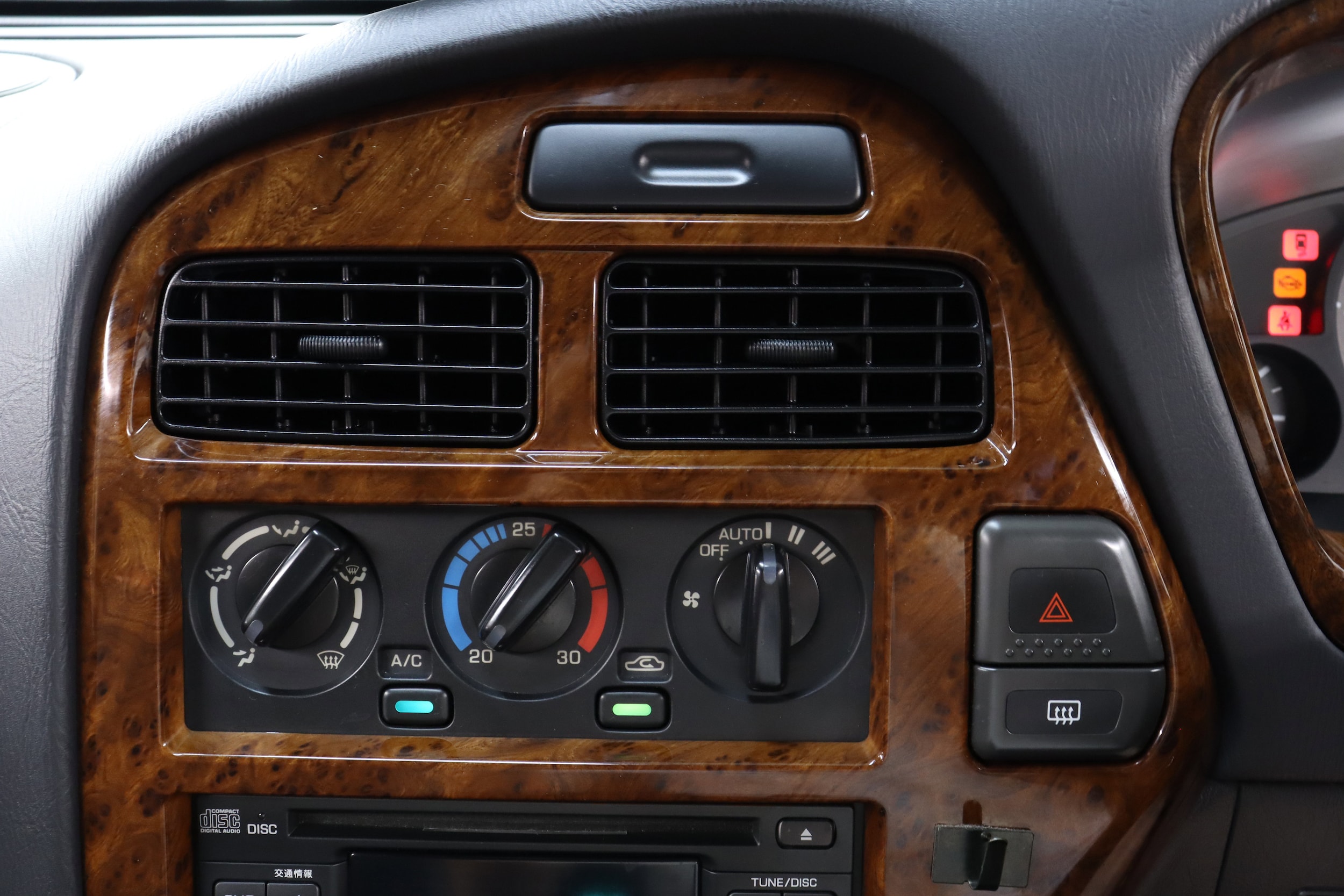 1996 Nissan Terrano 12