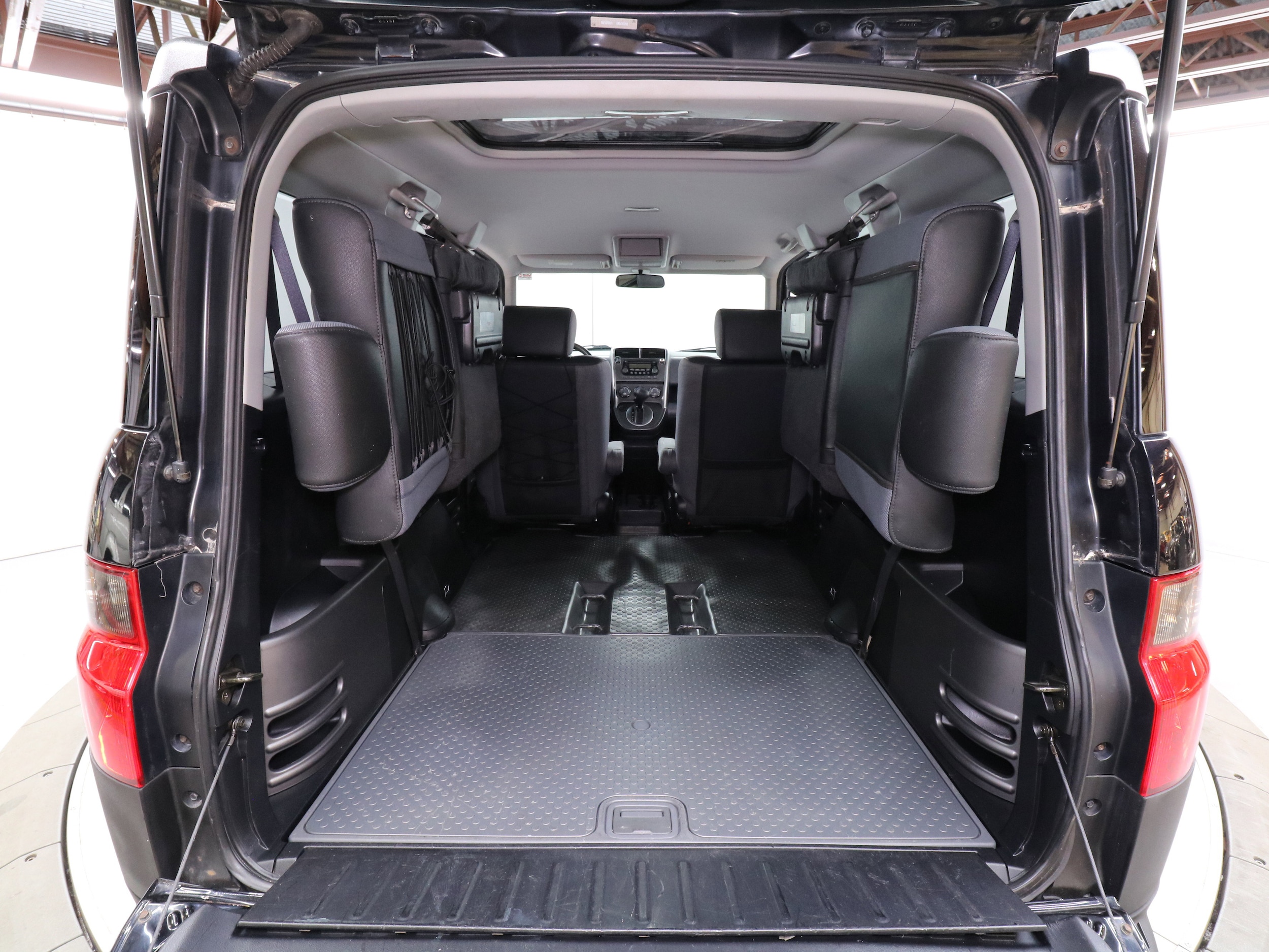 2005 Honda Element 29