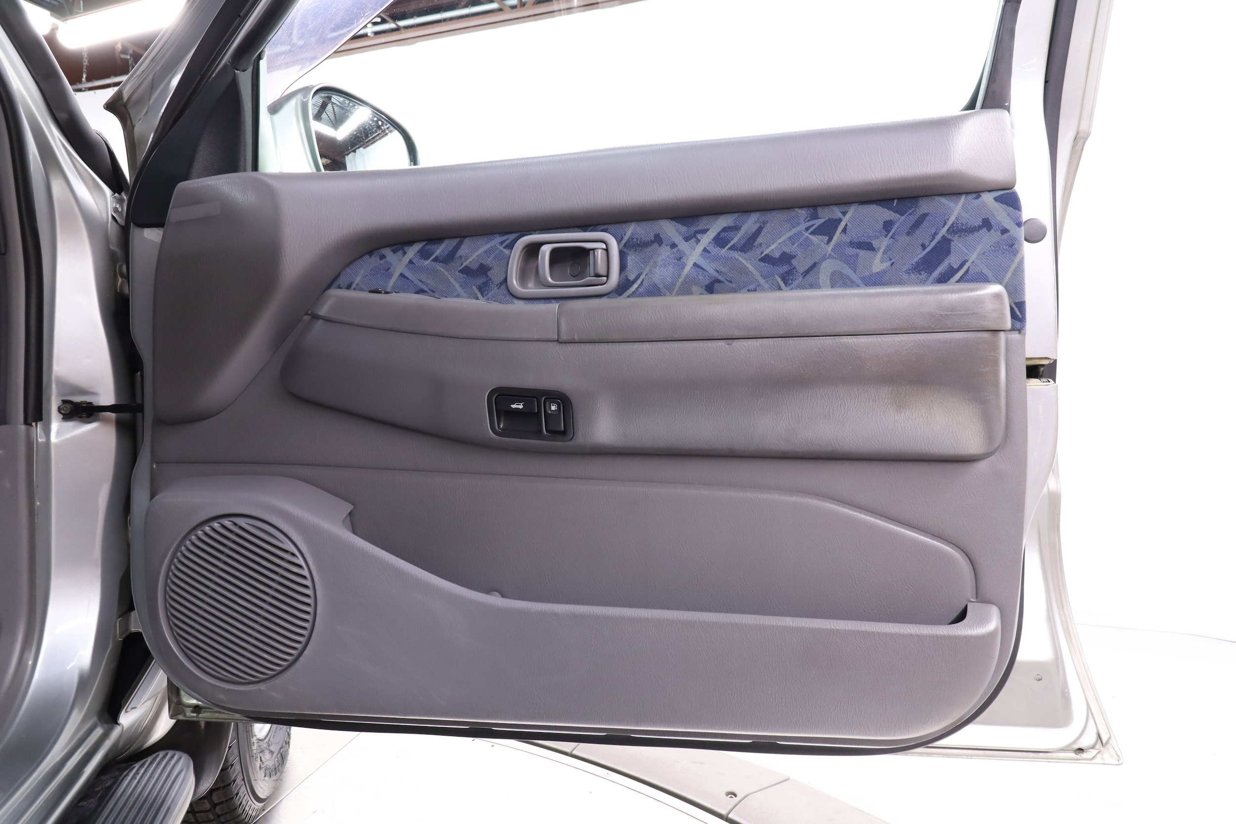 1999 Nissan Terrano 25