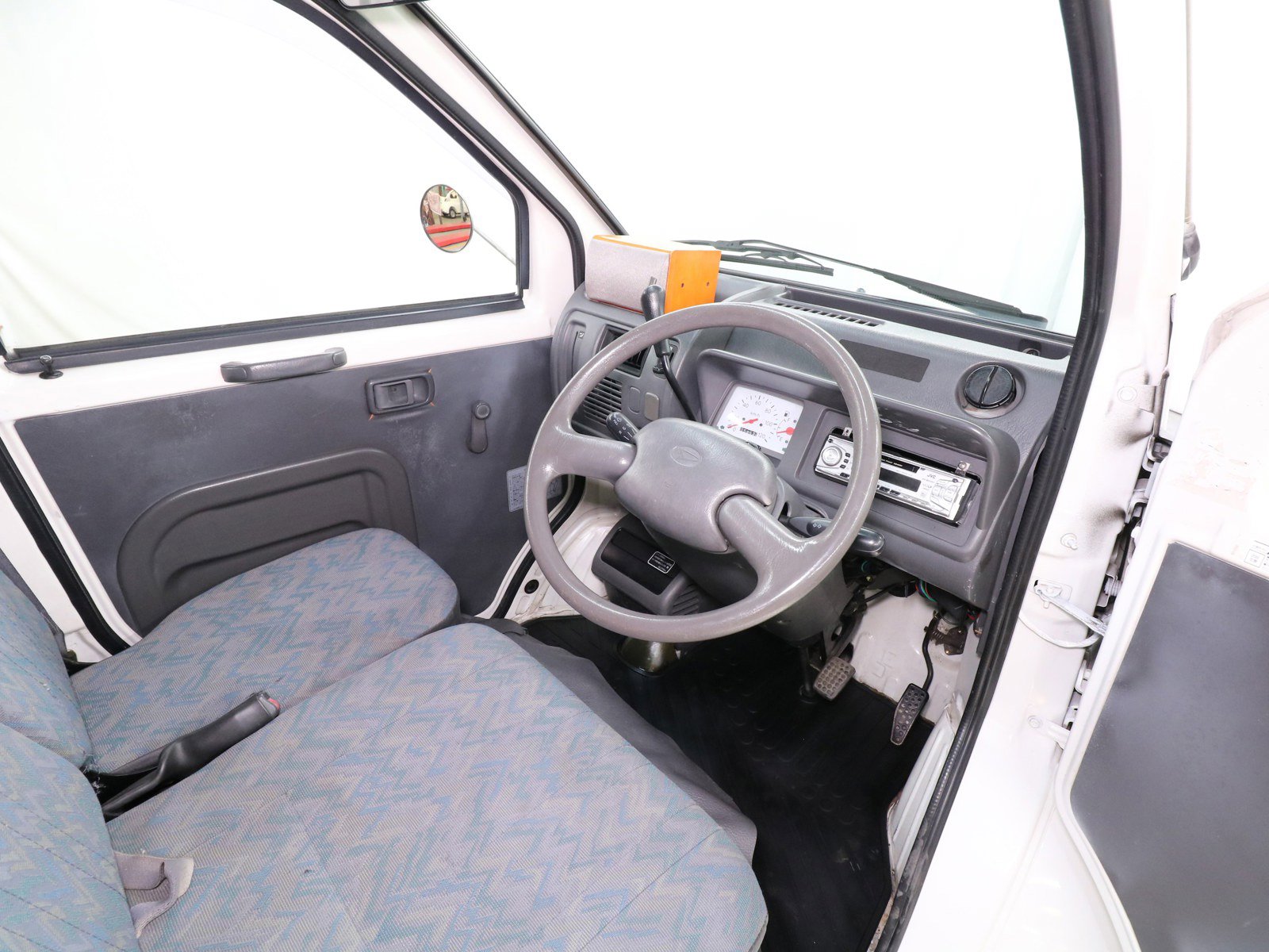 1998 Daihatsu Midget II 11
