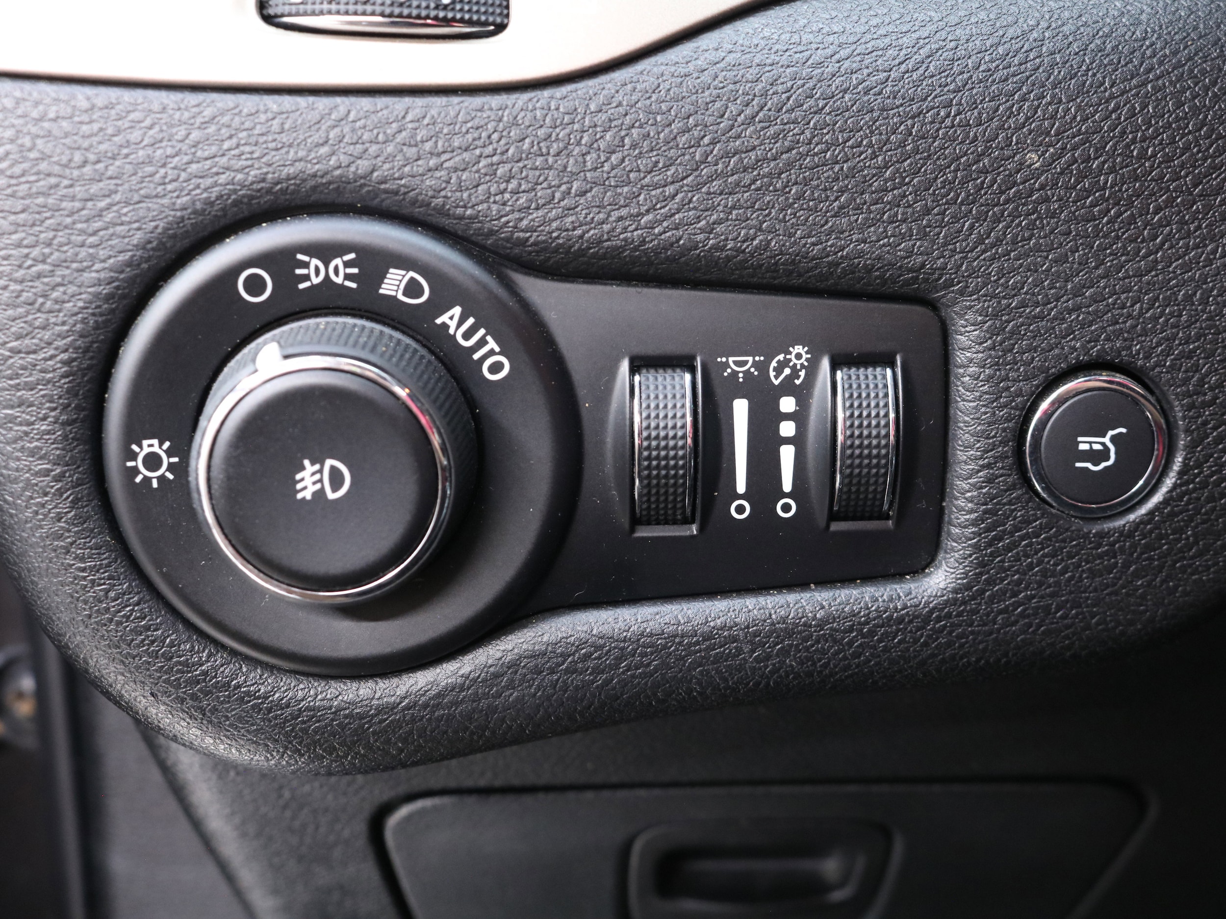 2014 Jeep Cherokee 62