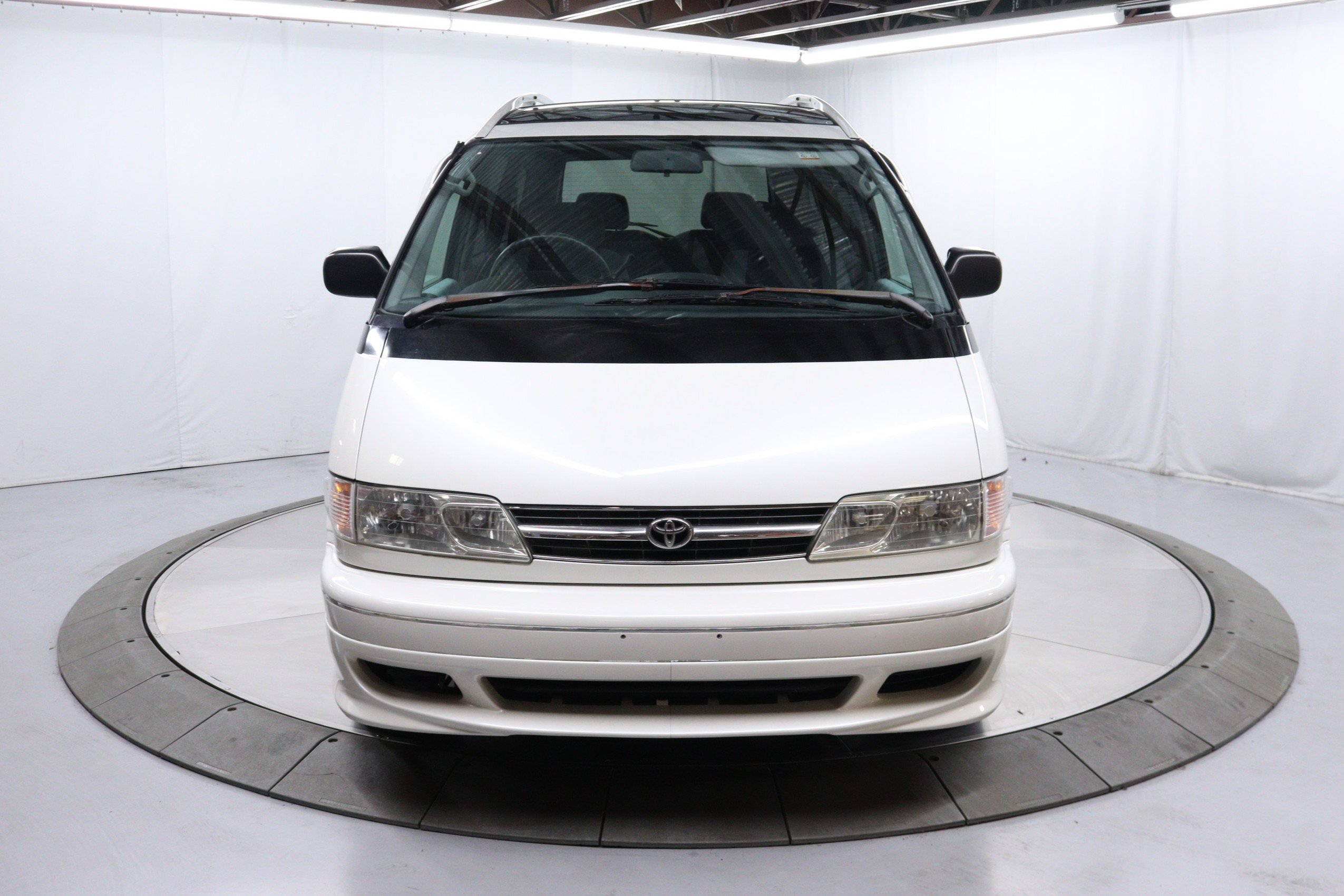 Used 1998 Toyota Estima Aeras Van