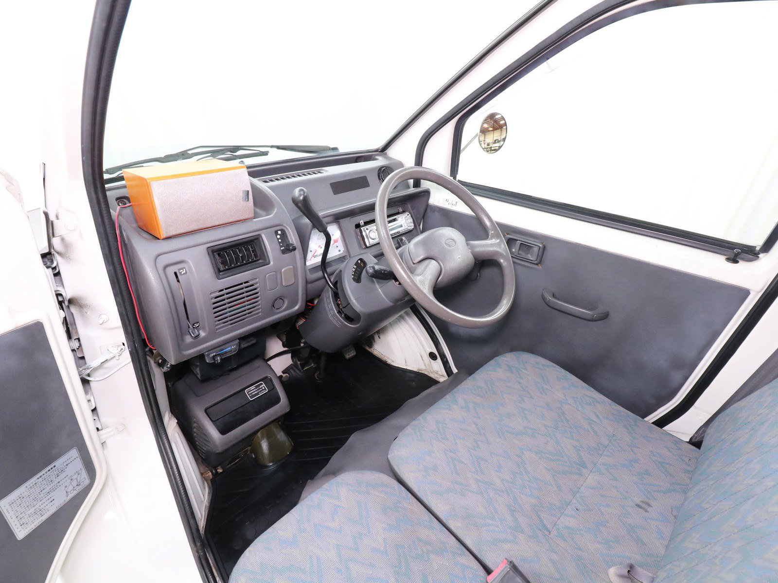 1998 Daihatsu Midget II 18