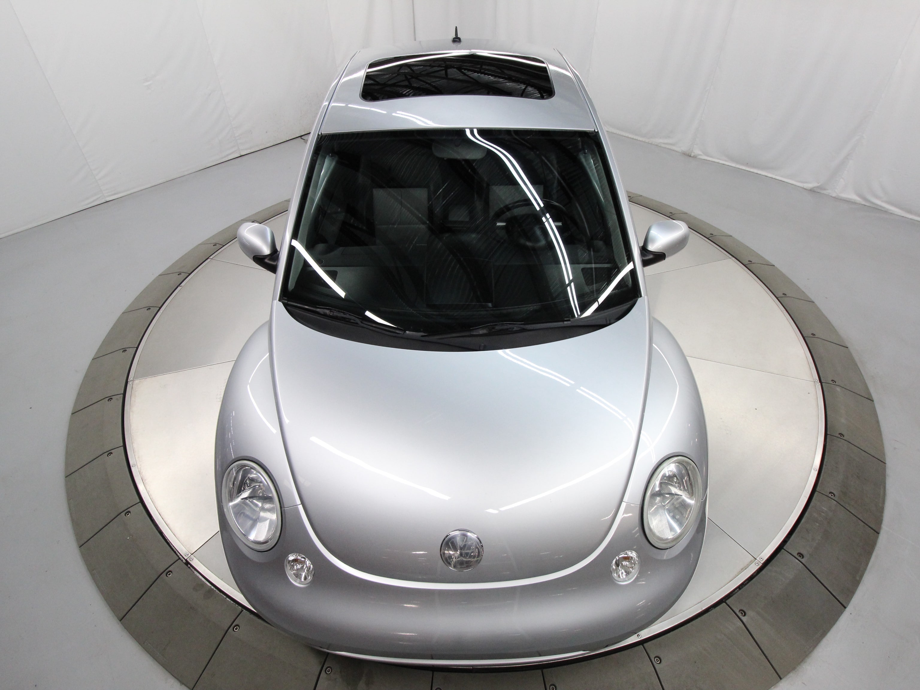 2003 Volkswagen Beetle 34