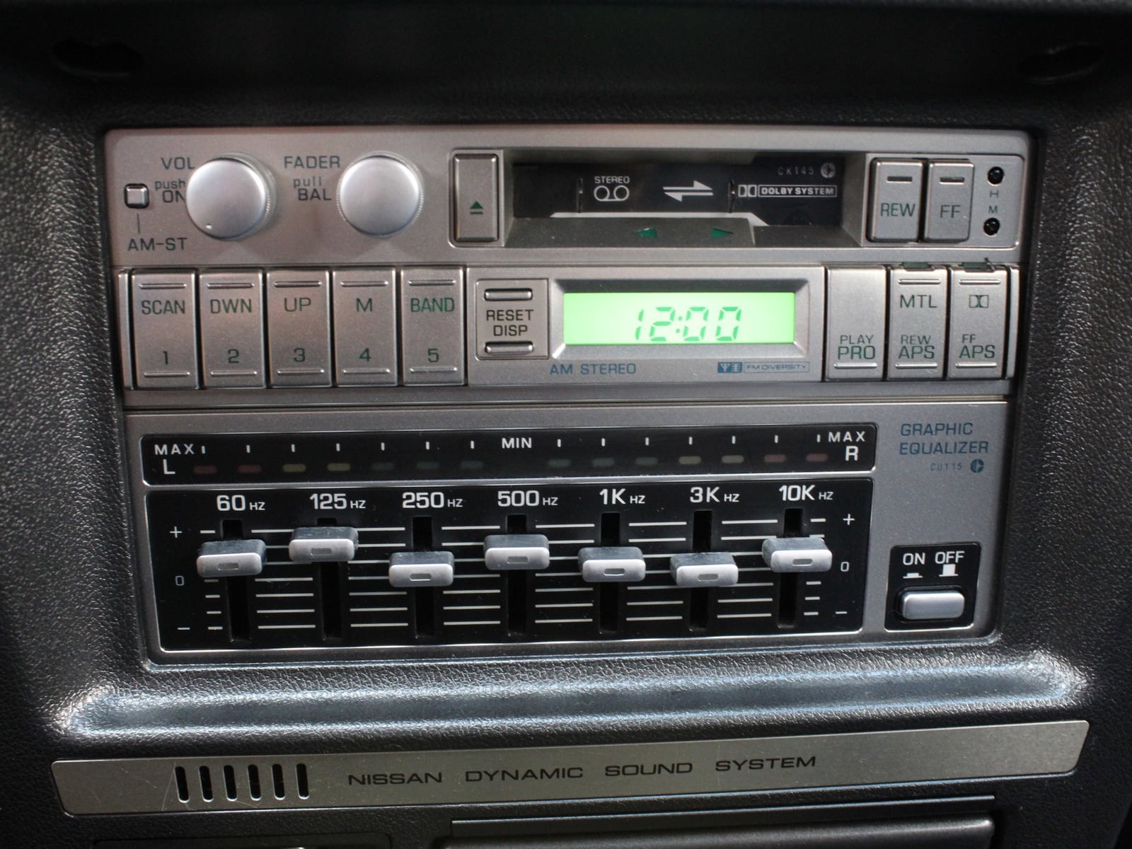 1987 Nissan Maxima 28