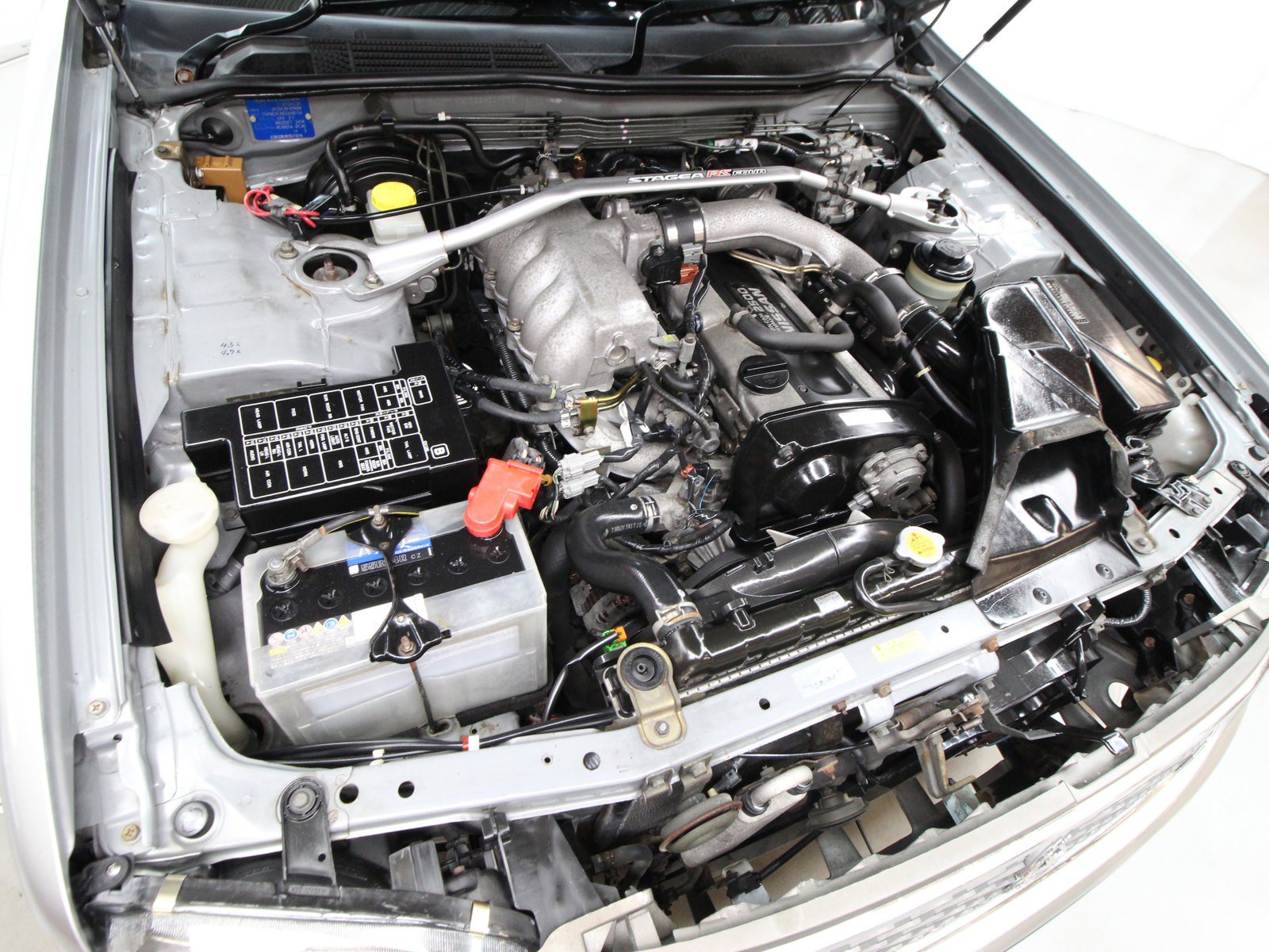 1997 Nissan Stagea 25