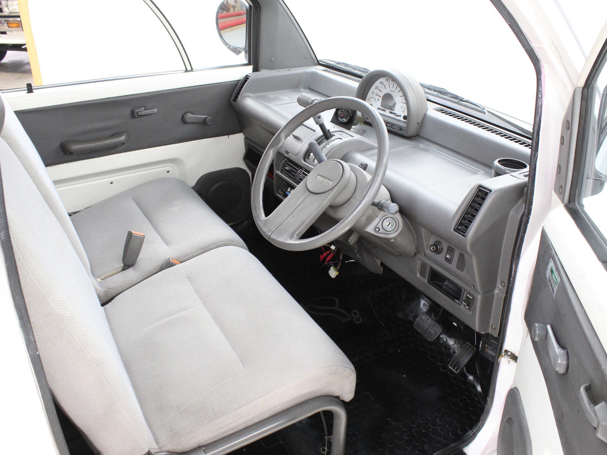 1989 Nissan S-Cargo 12