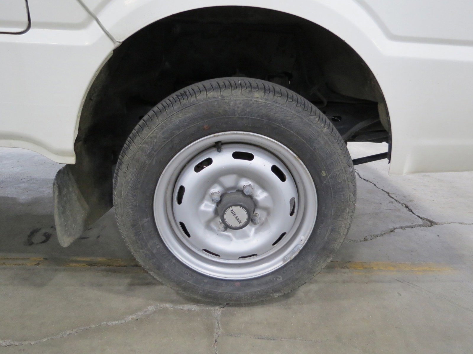 1990 Nissan Vanette 9
