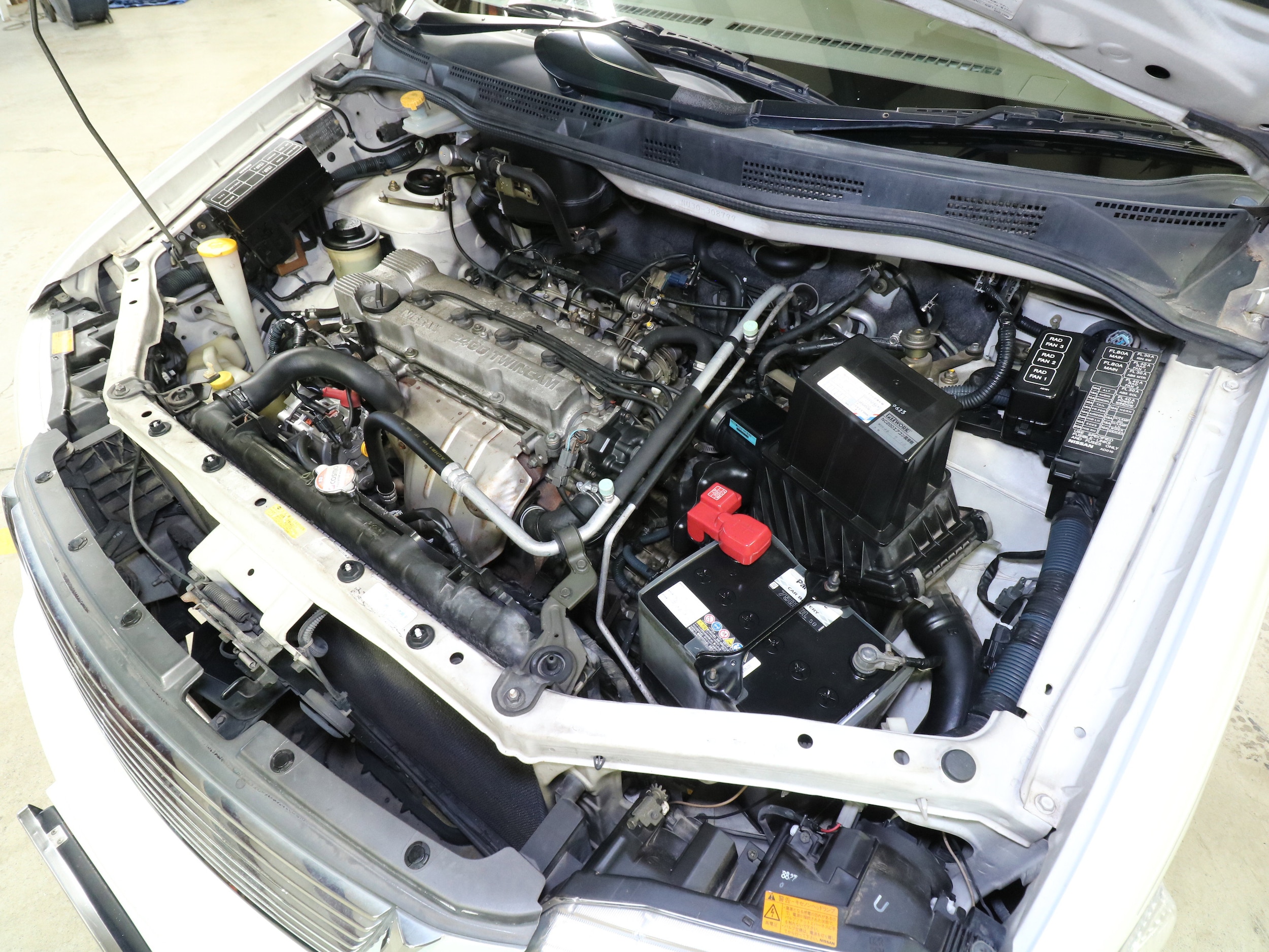 1999 Nissan Presage 23