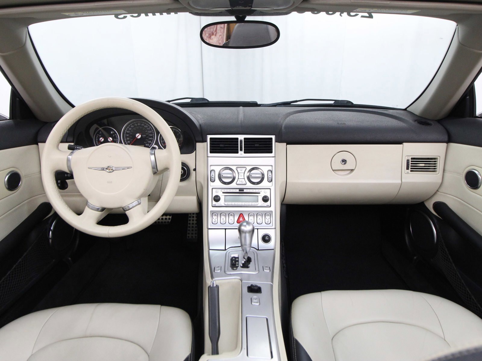 2005 Chrysler Crossfire 40