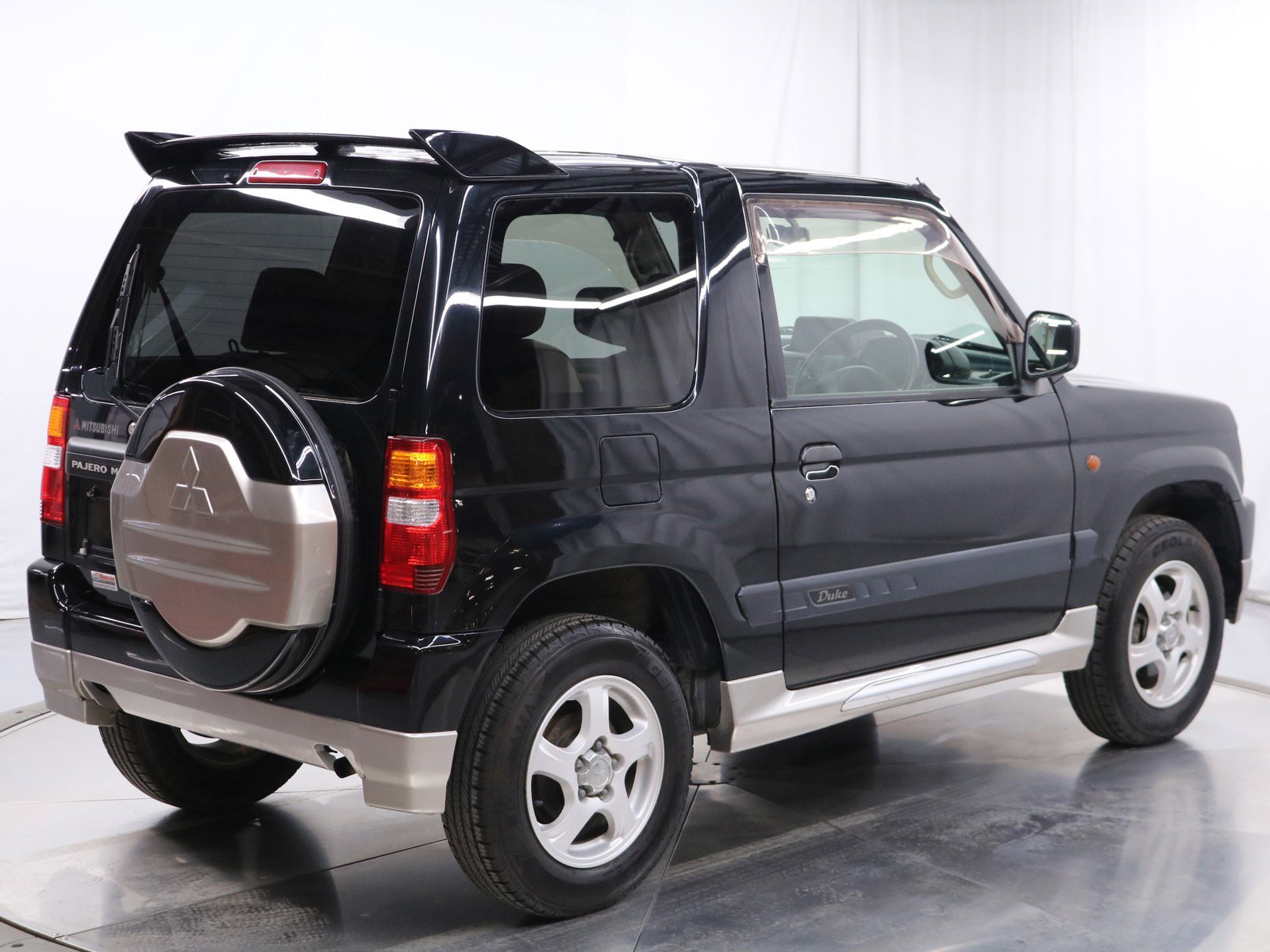 1999 Mitsubishi Pajero 9