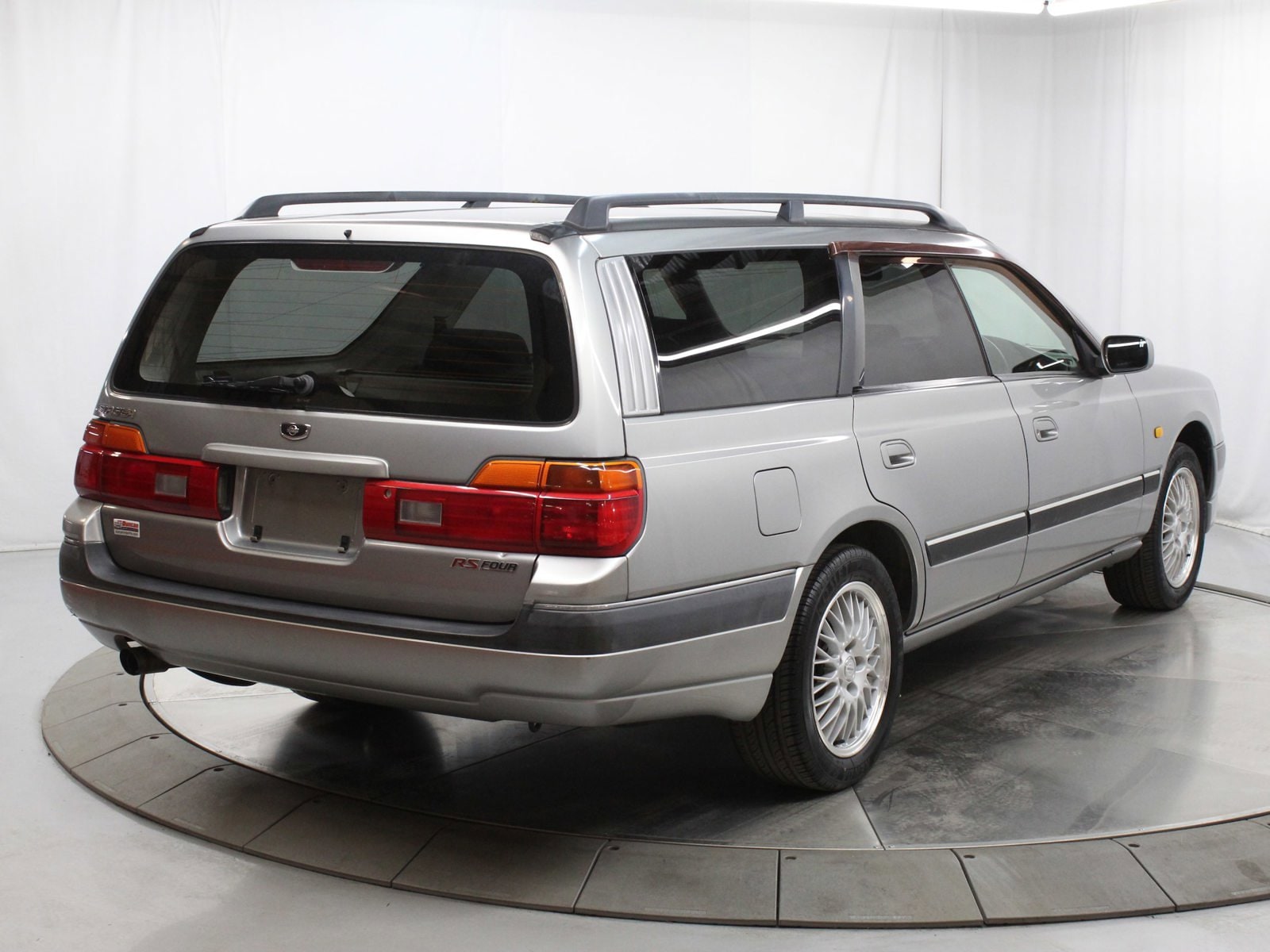 1997 Nissan Stagea 7