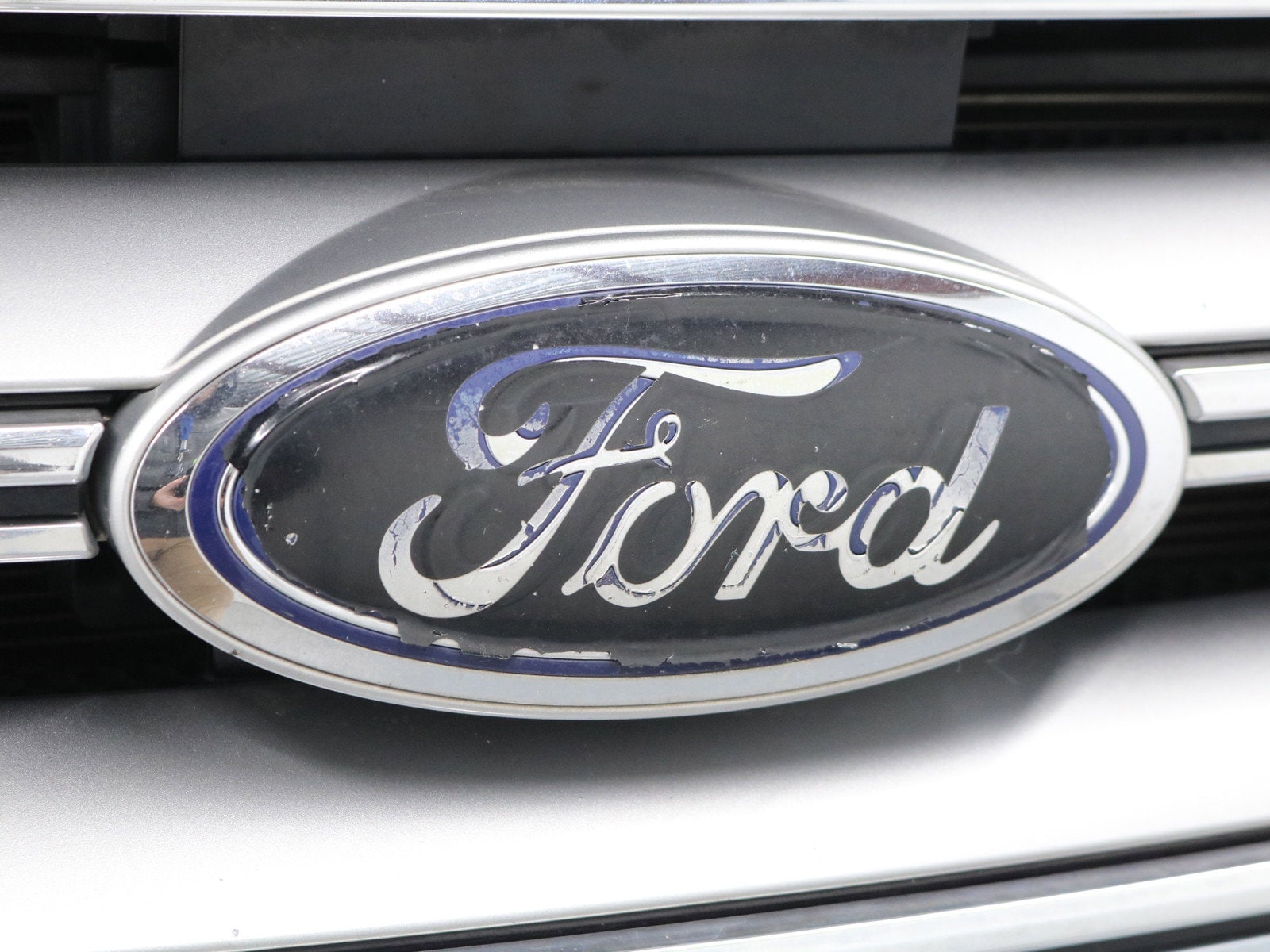 2017 Ford Edge 54