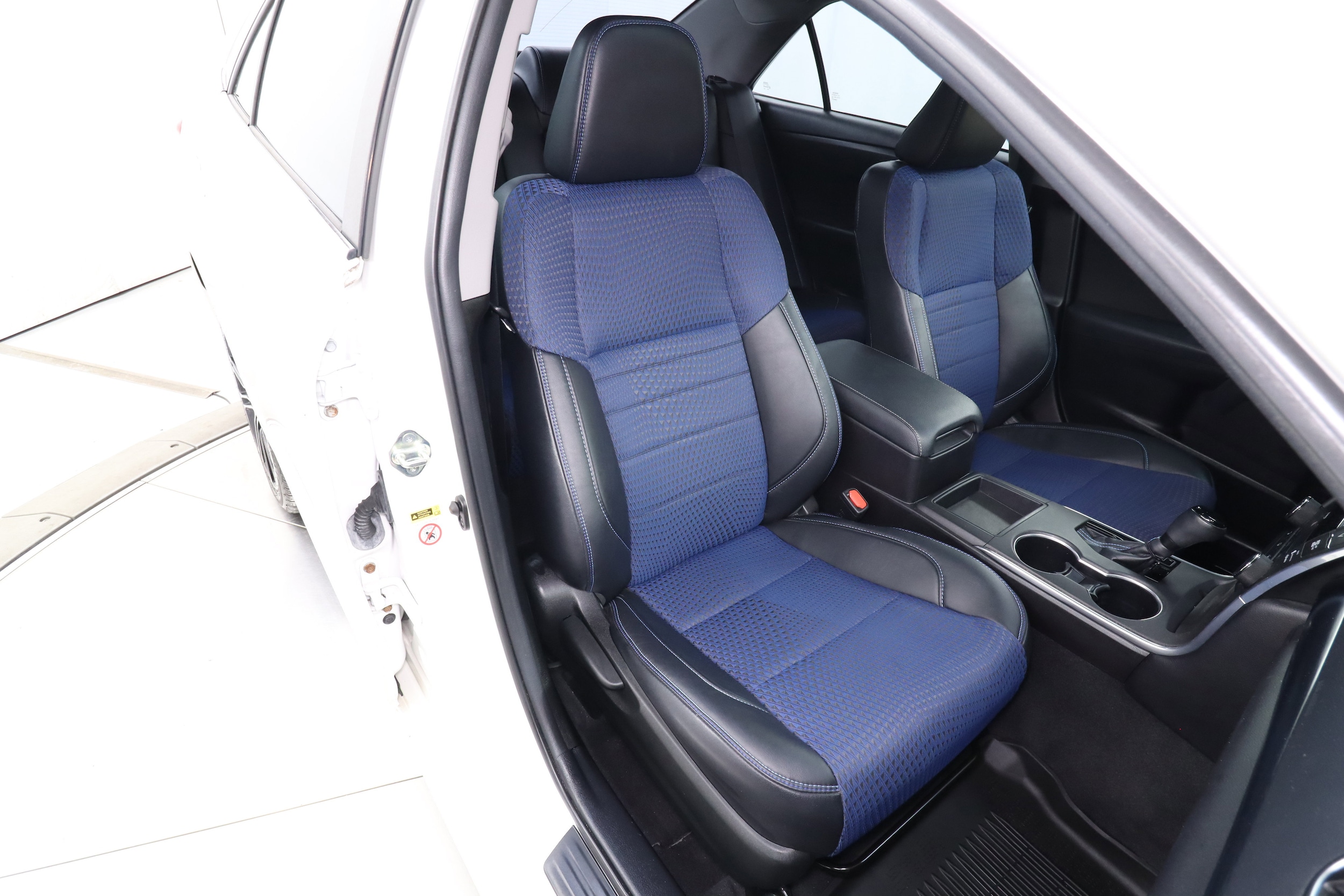 2016 Toyota Camry 17