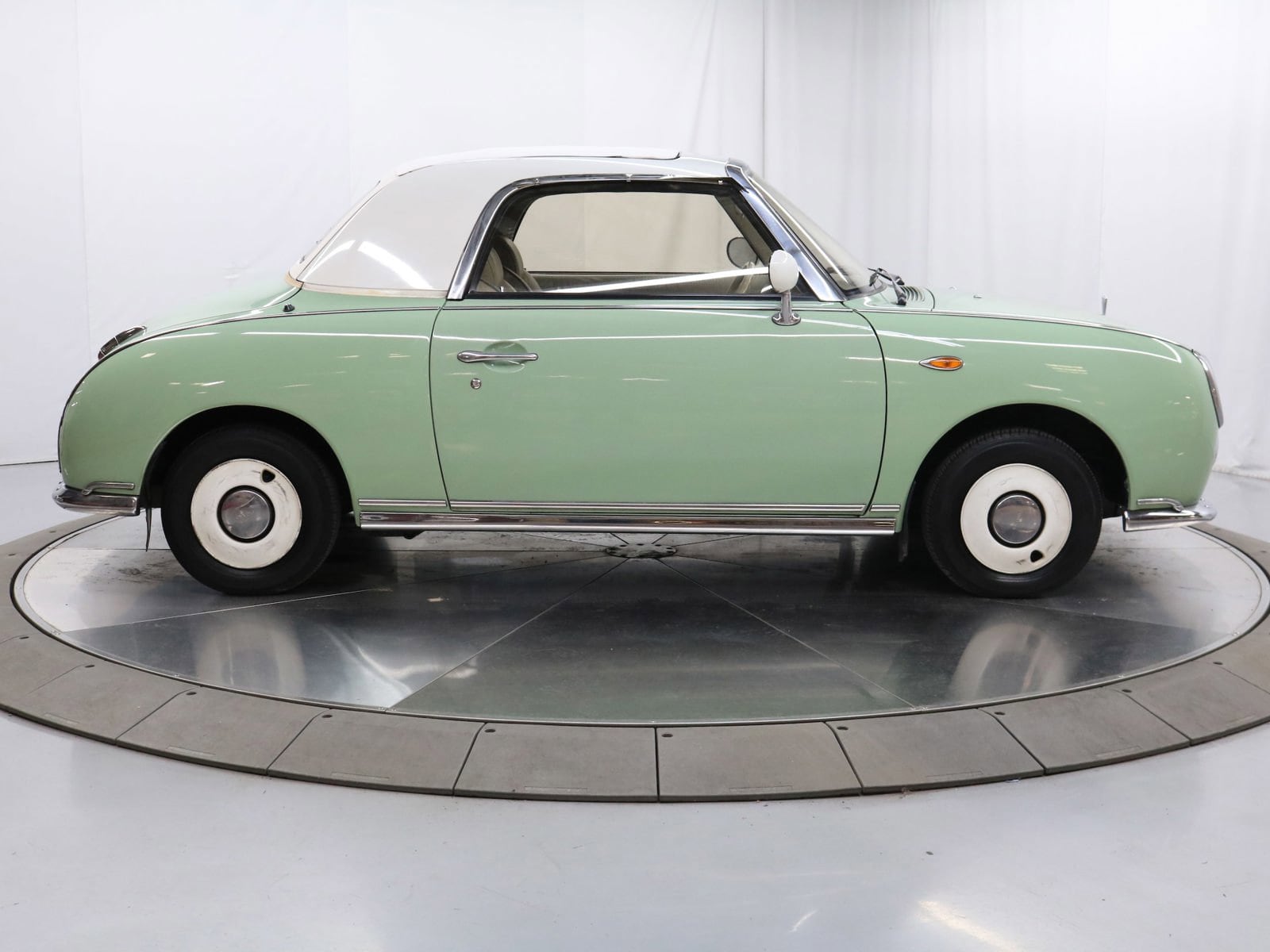 1992 Nissan Figaro 8