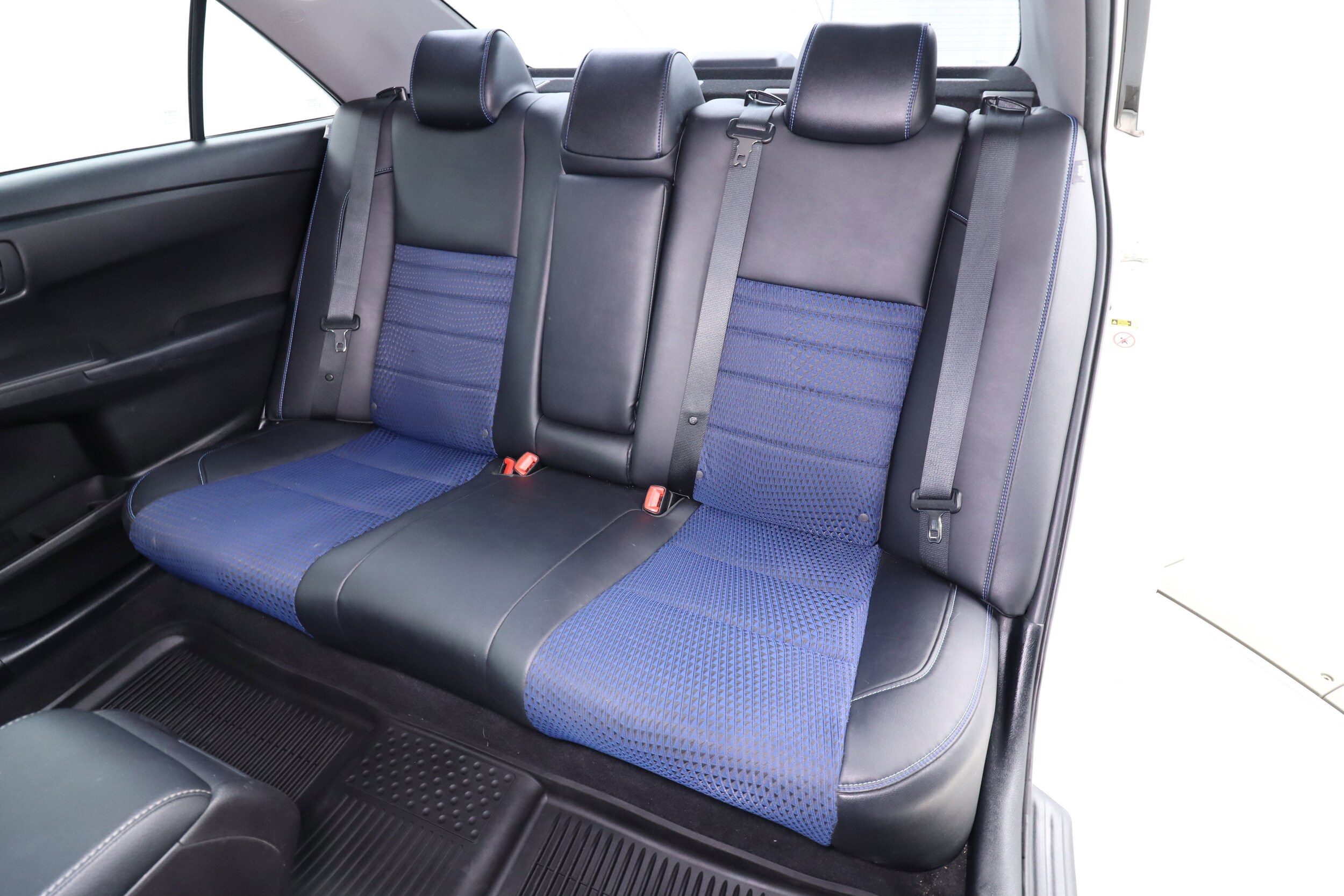 2016 Toyota Camry 19