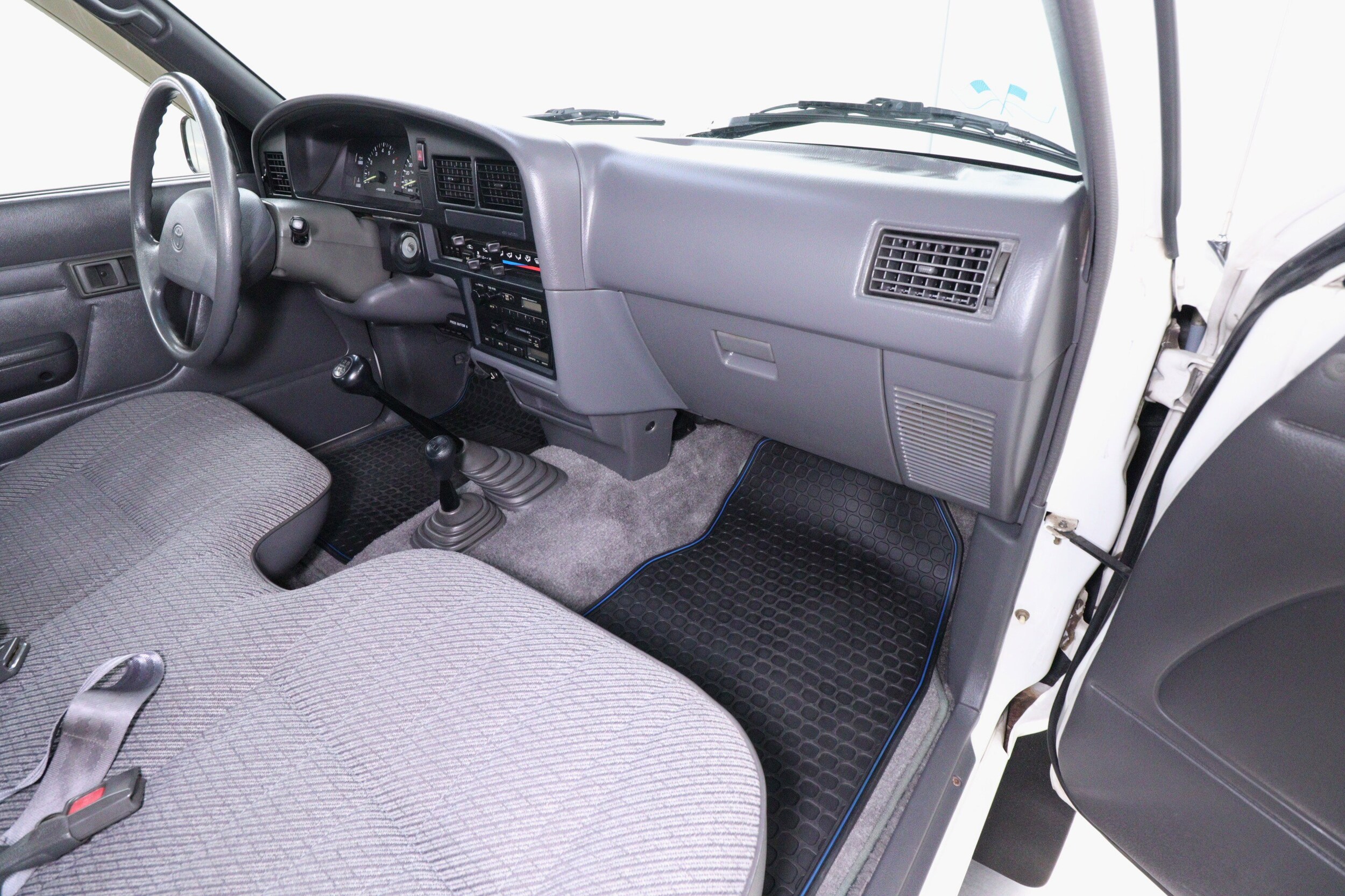 1994 Toyota Pickup 16