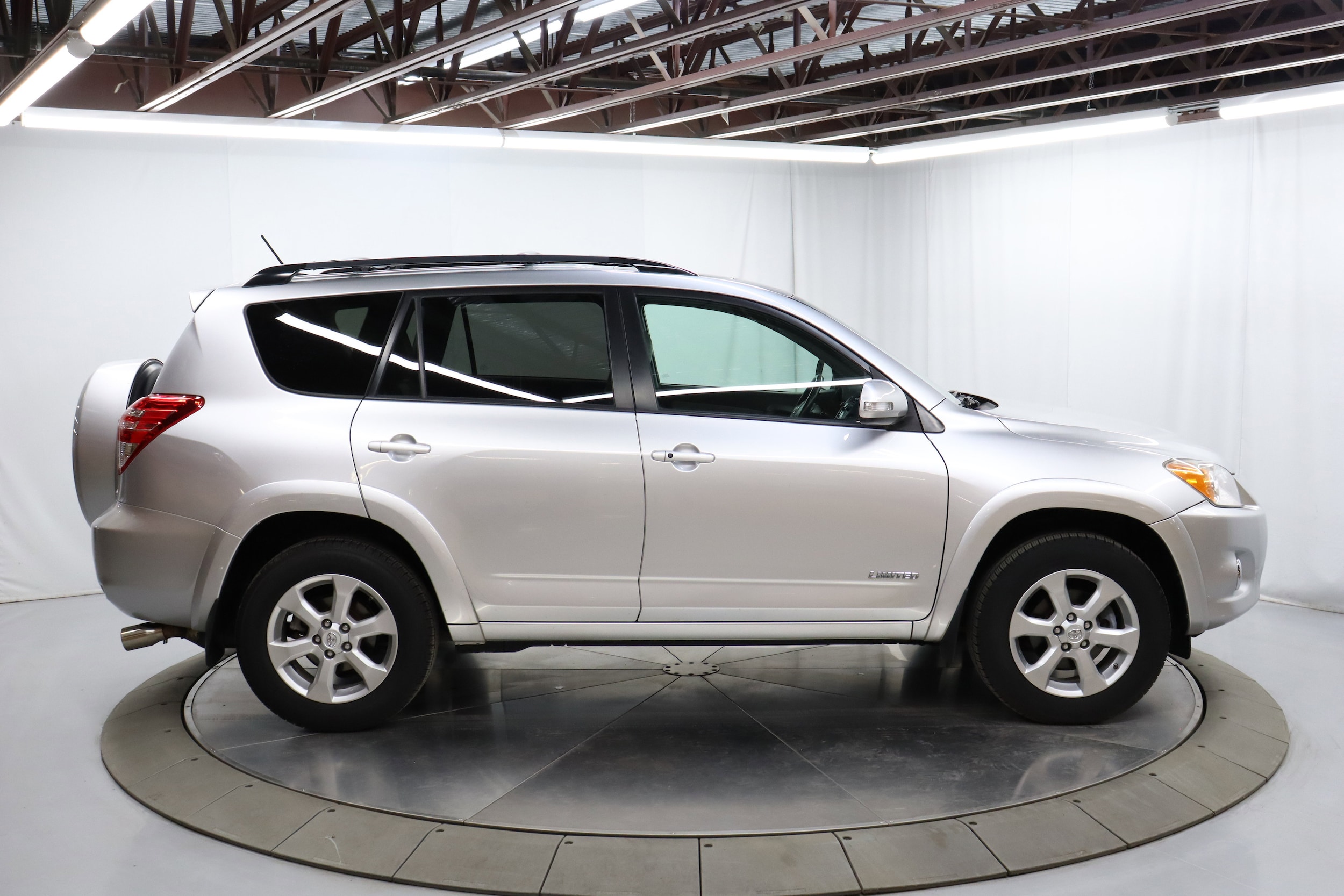 2011 Toyota RAV4 8