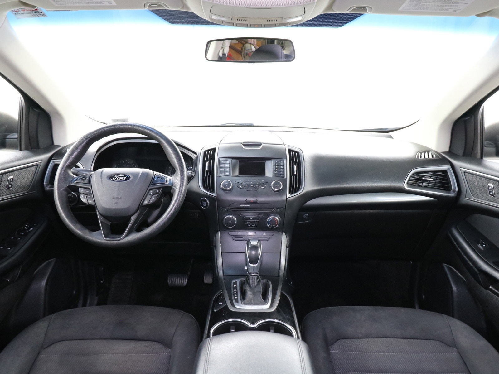 2017 Ford Edge 48