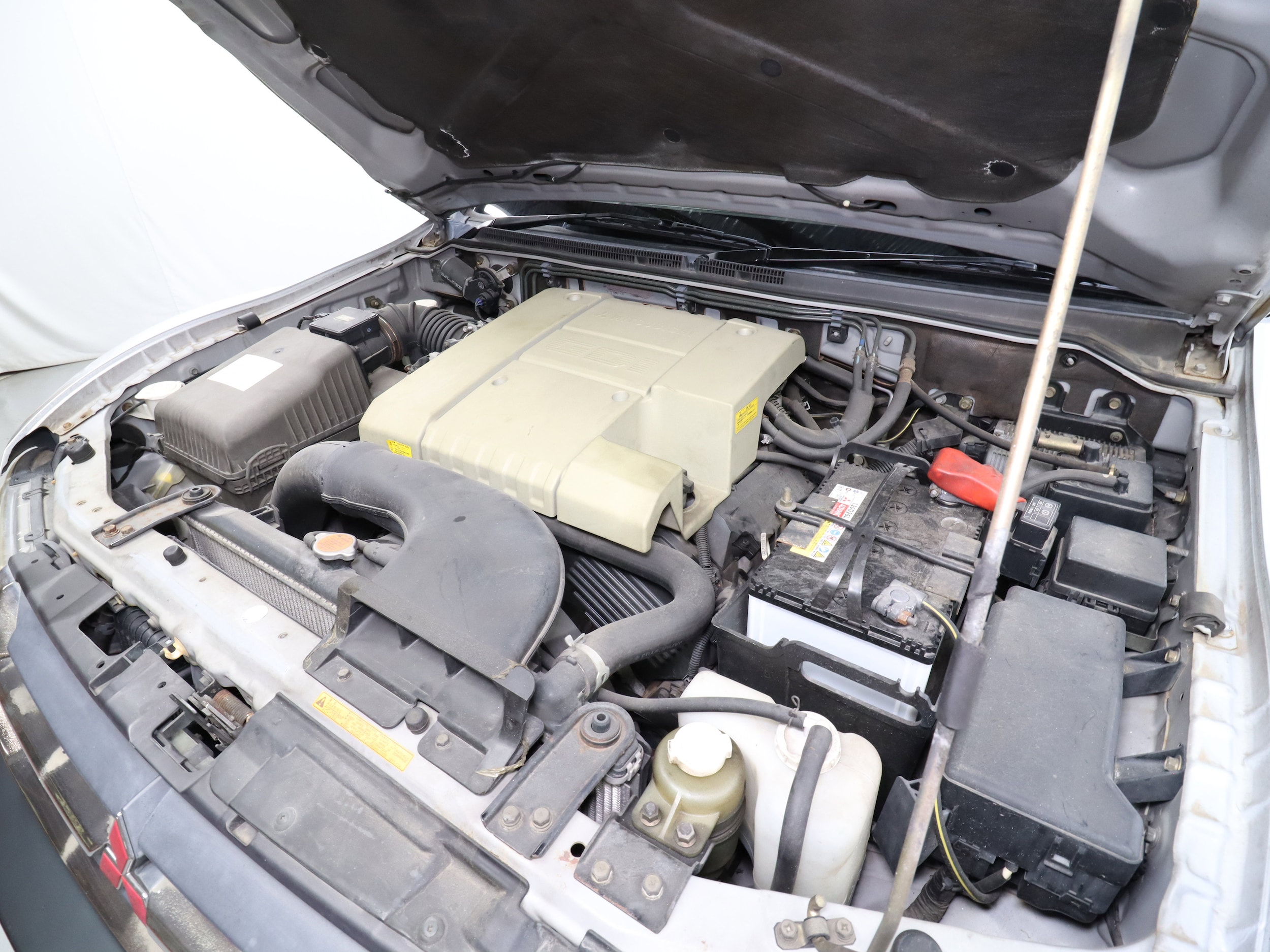 2000 Mitsubishi Pajero 30