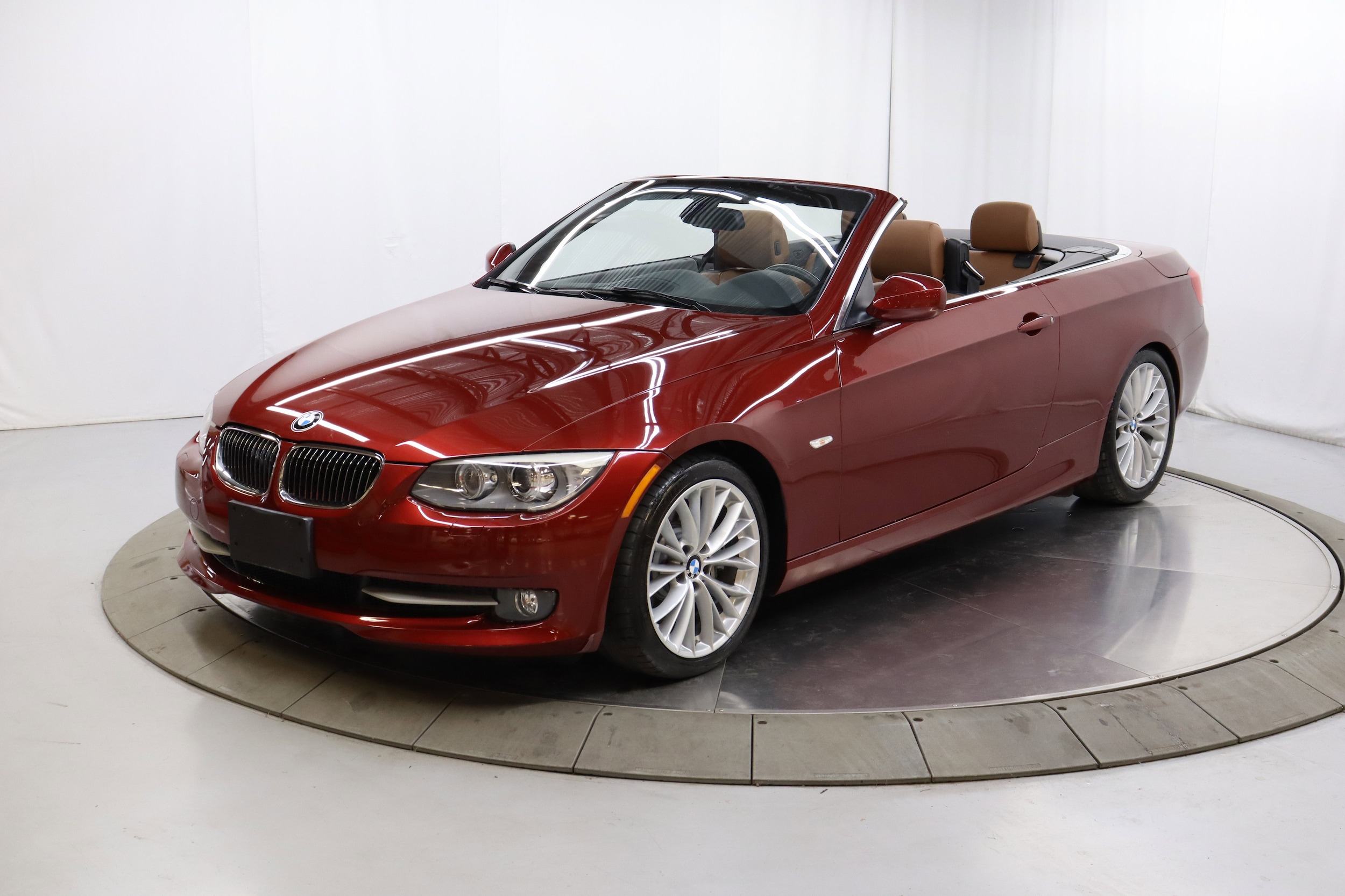 2011 BMW 3 Series 13