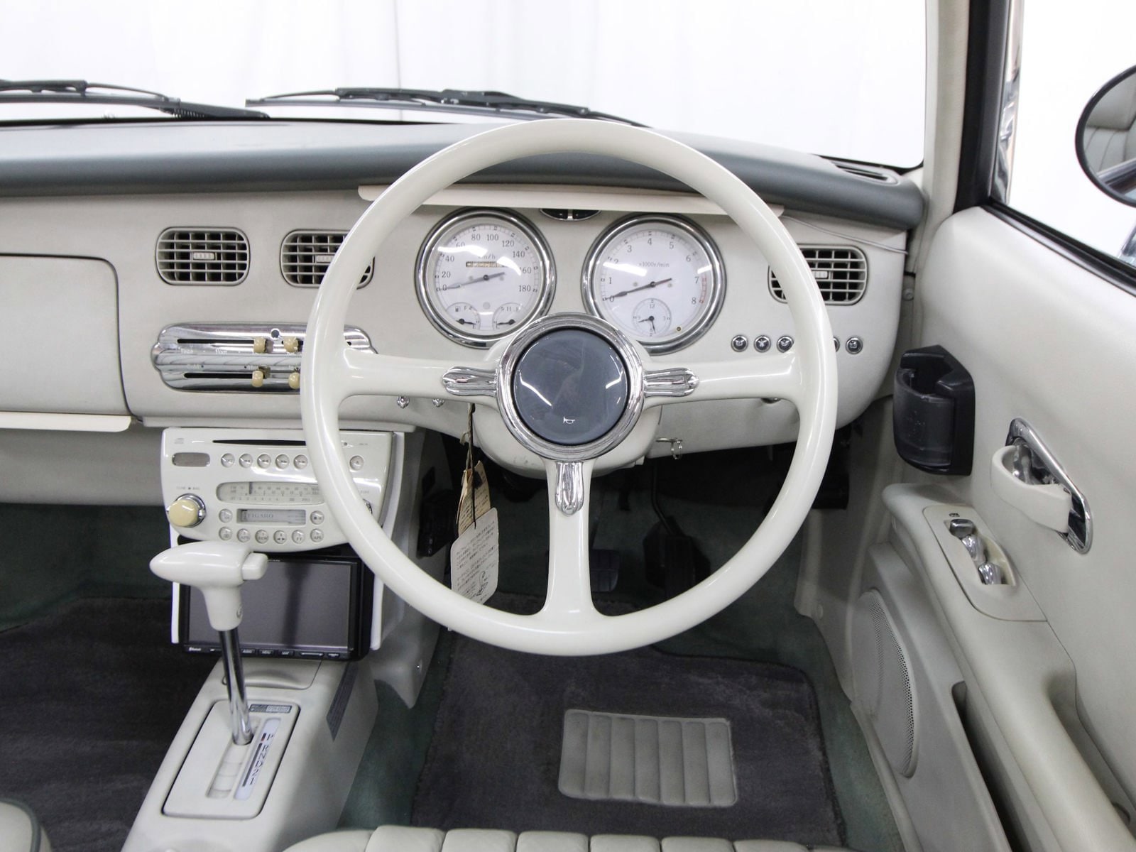 1991 Nissan Figaro 10