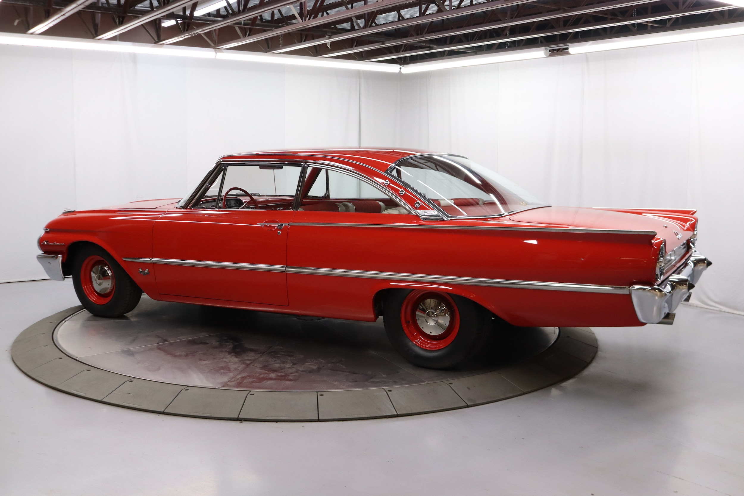 1961 Ford Galaxie 9