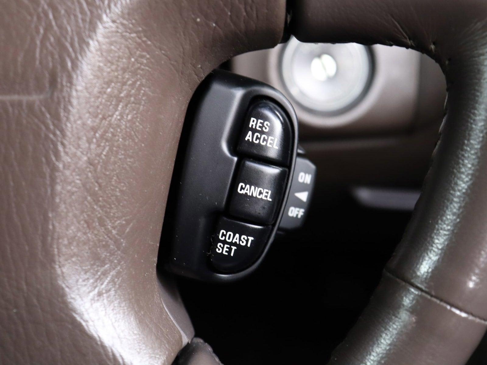 1998 Nissan Cima 47