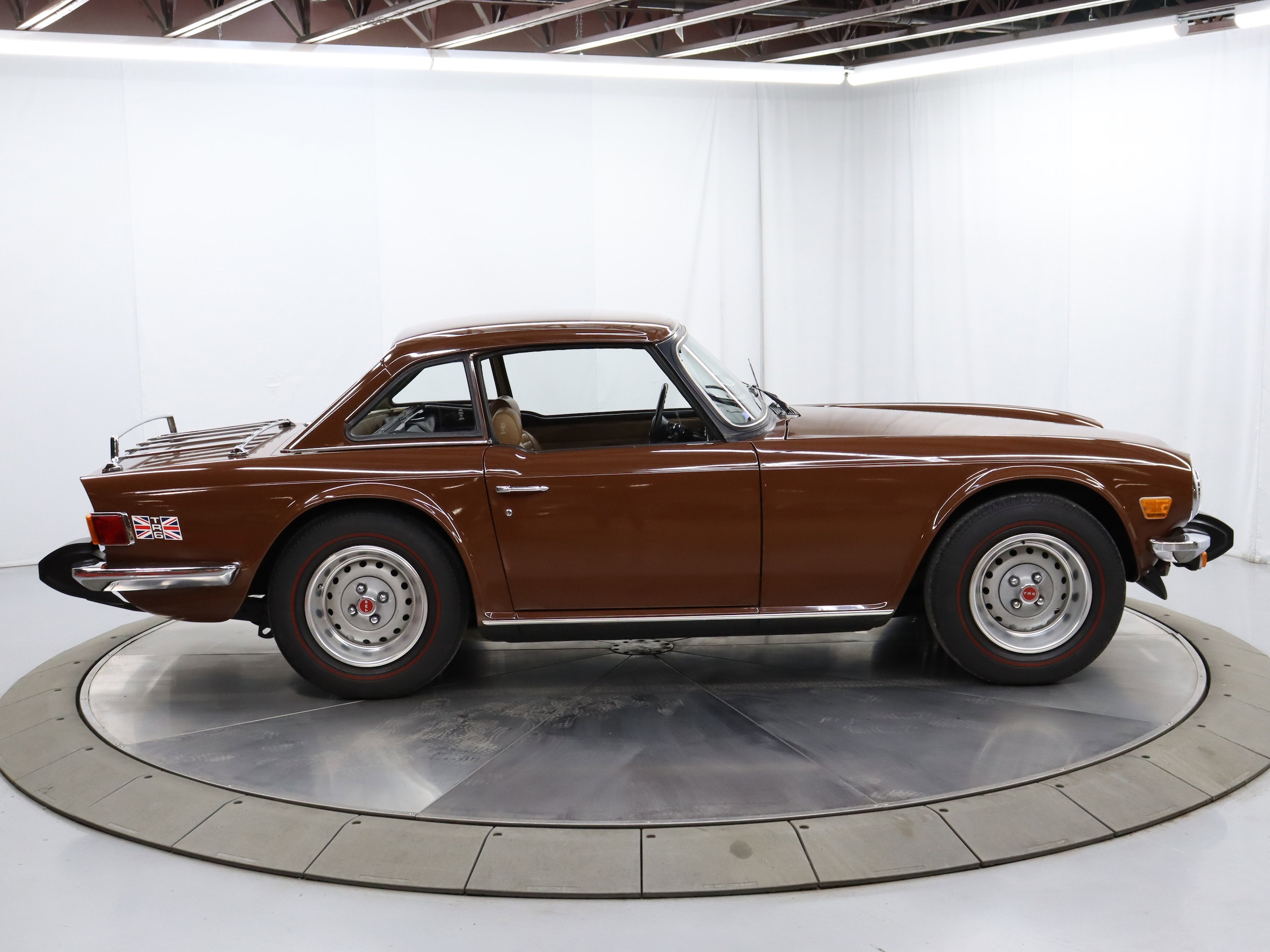 1976 Triumph TR6 11