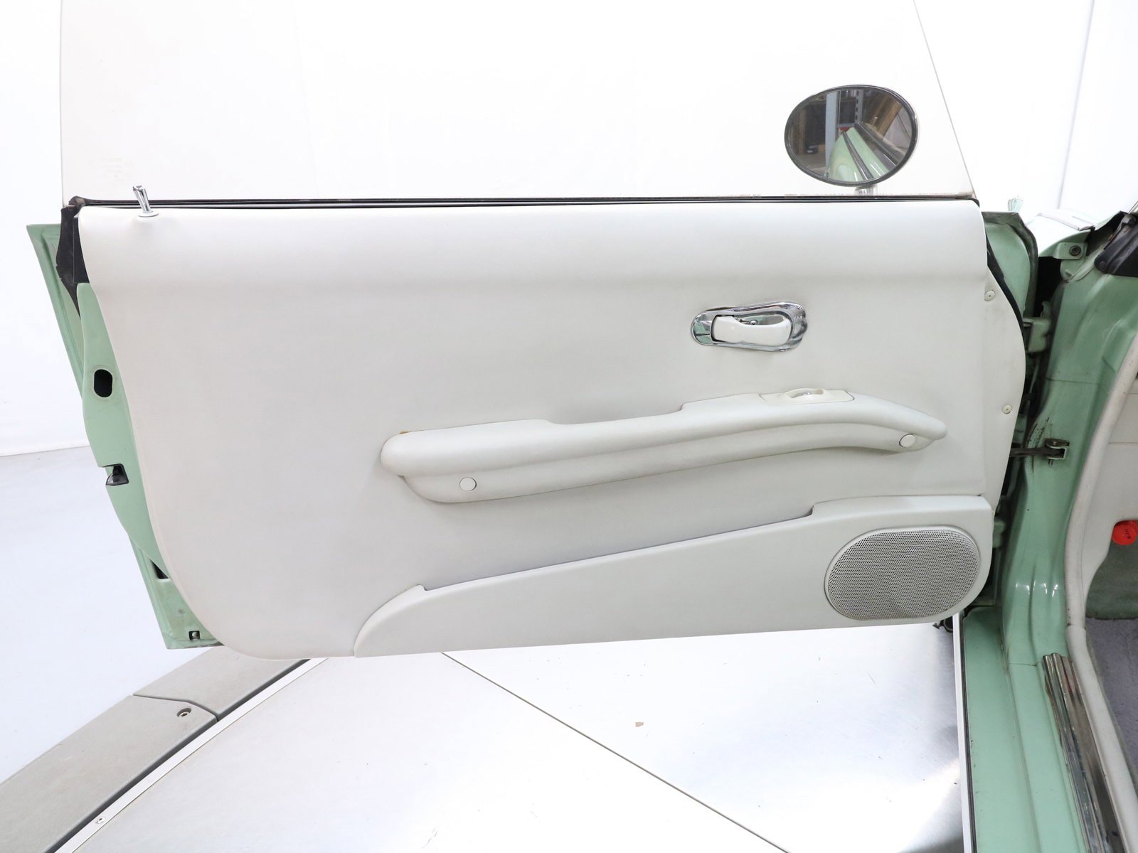 1992 Nissan Figaro 21