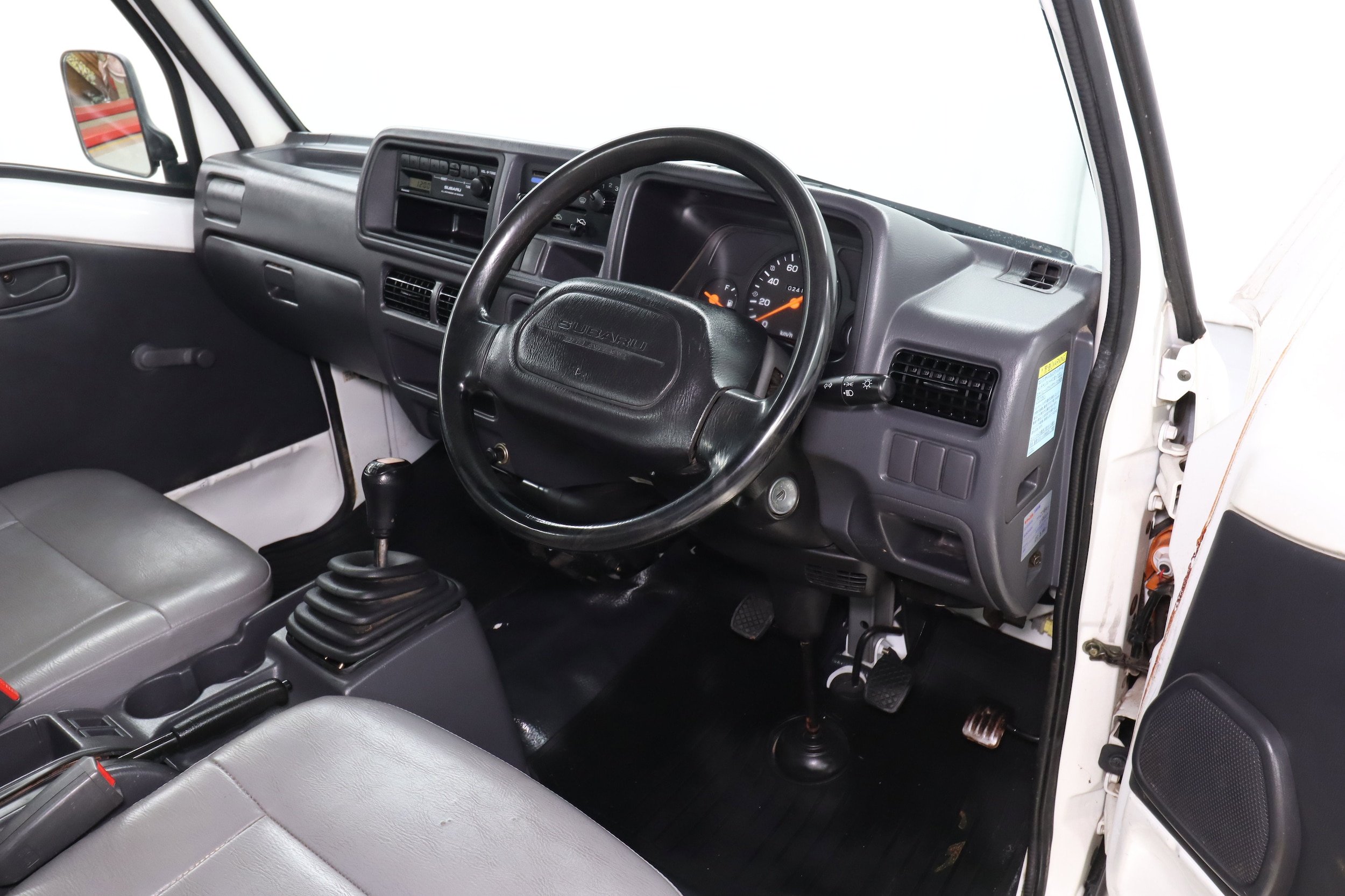 1999 Subaru Sambar 9