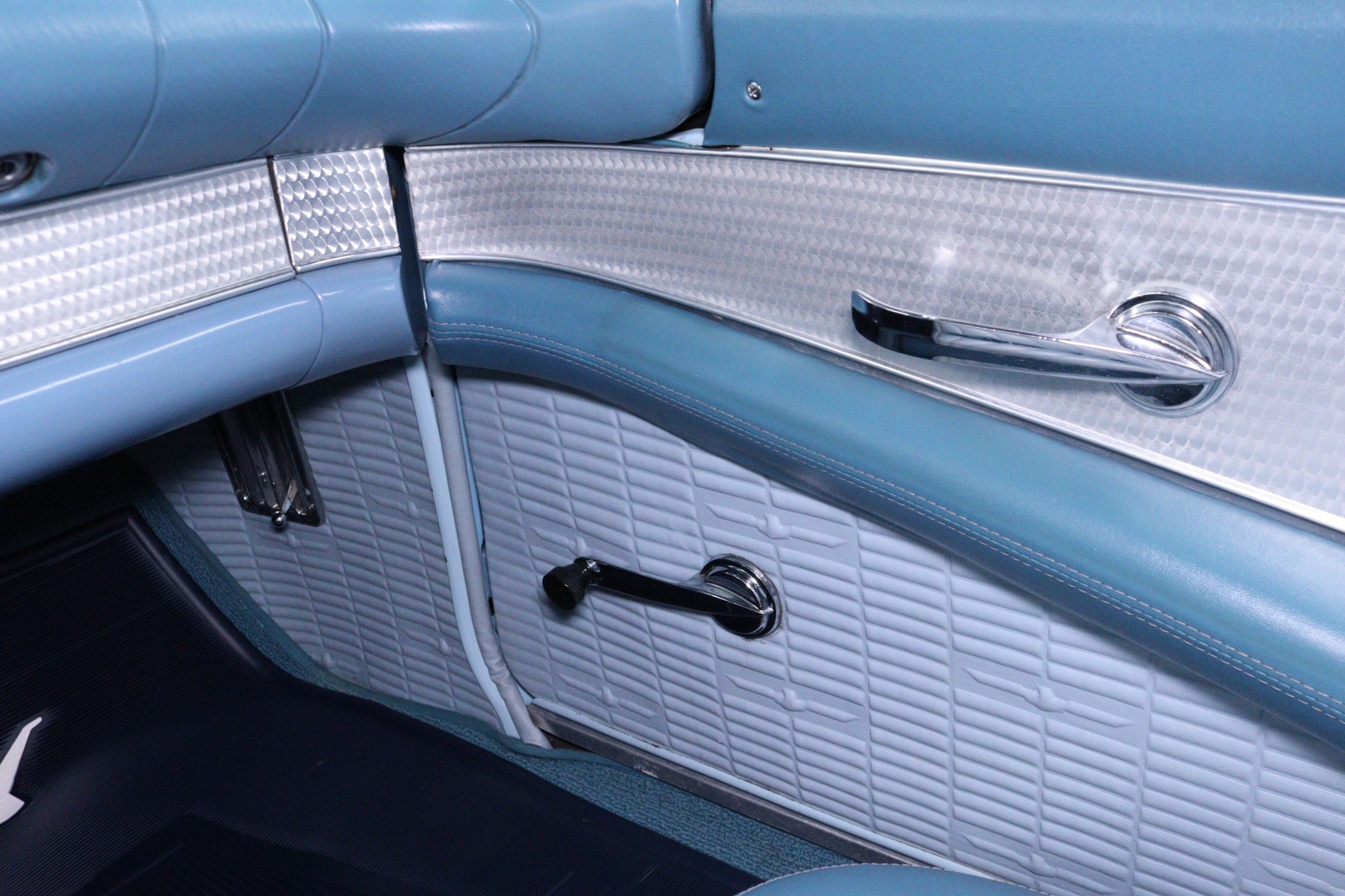 1957 Ford Thunderbird 123