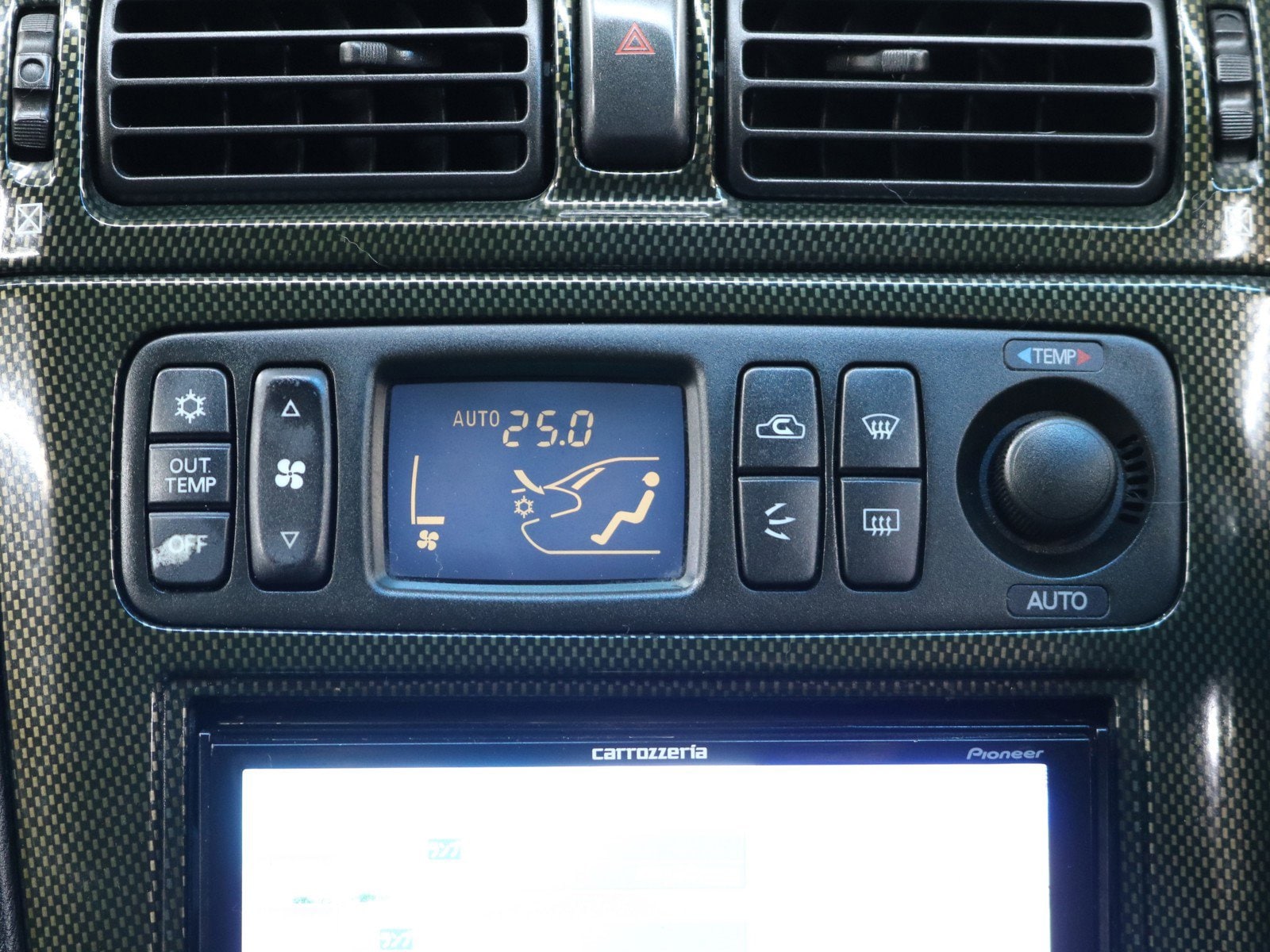 1998 Mitsubishi Legnum 12