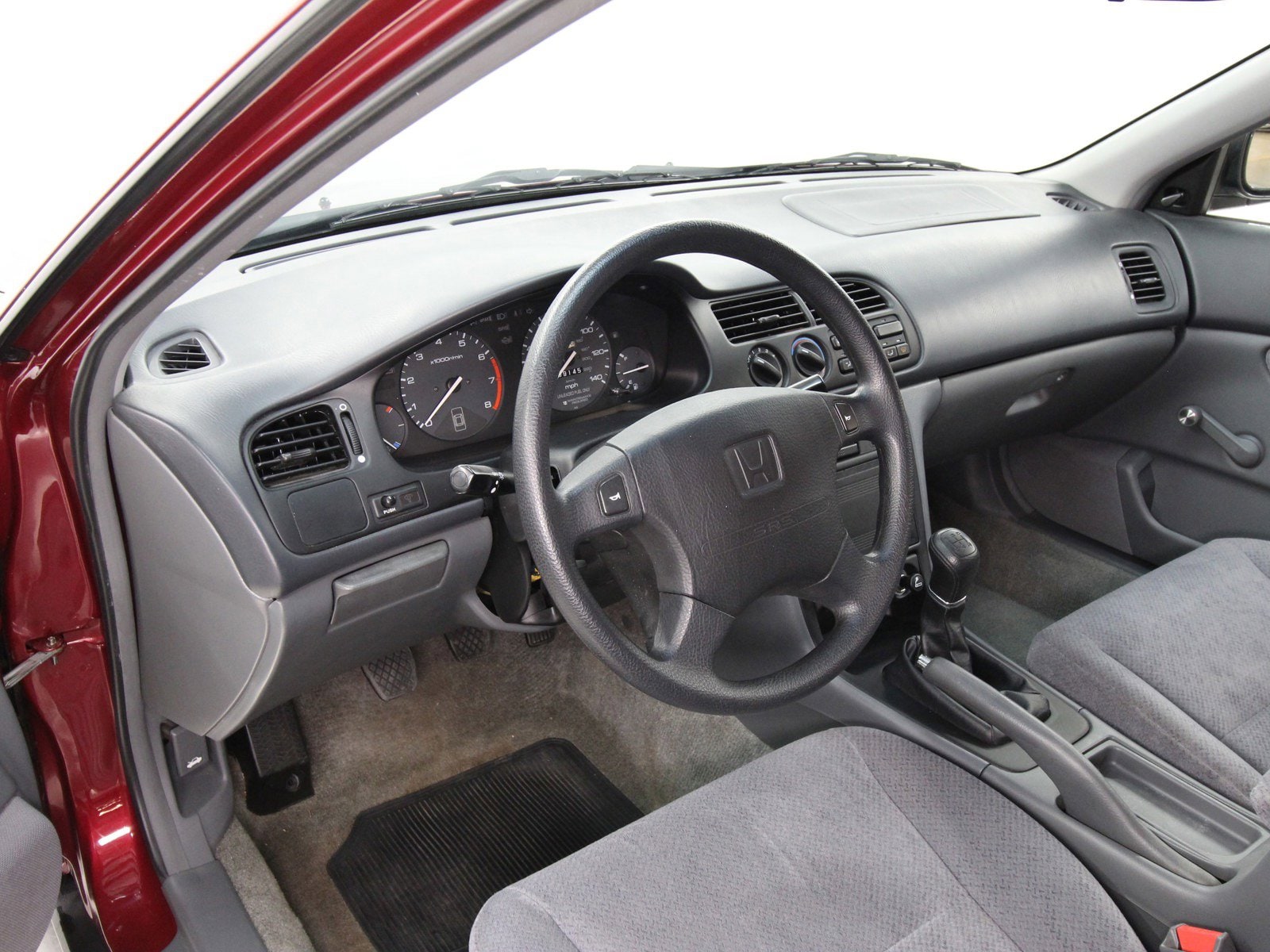 1995 Honda Accord Sdn 11