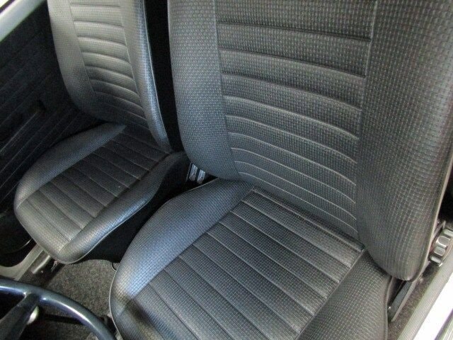 1977 Volkswagen Beetle 10