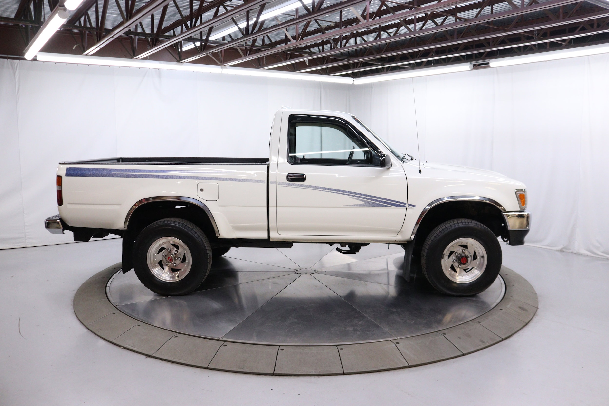 1994 Toyota Pickup 8