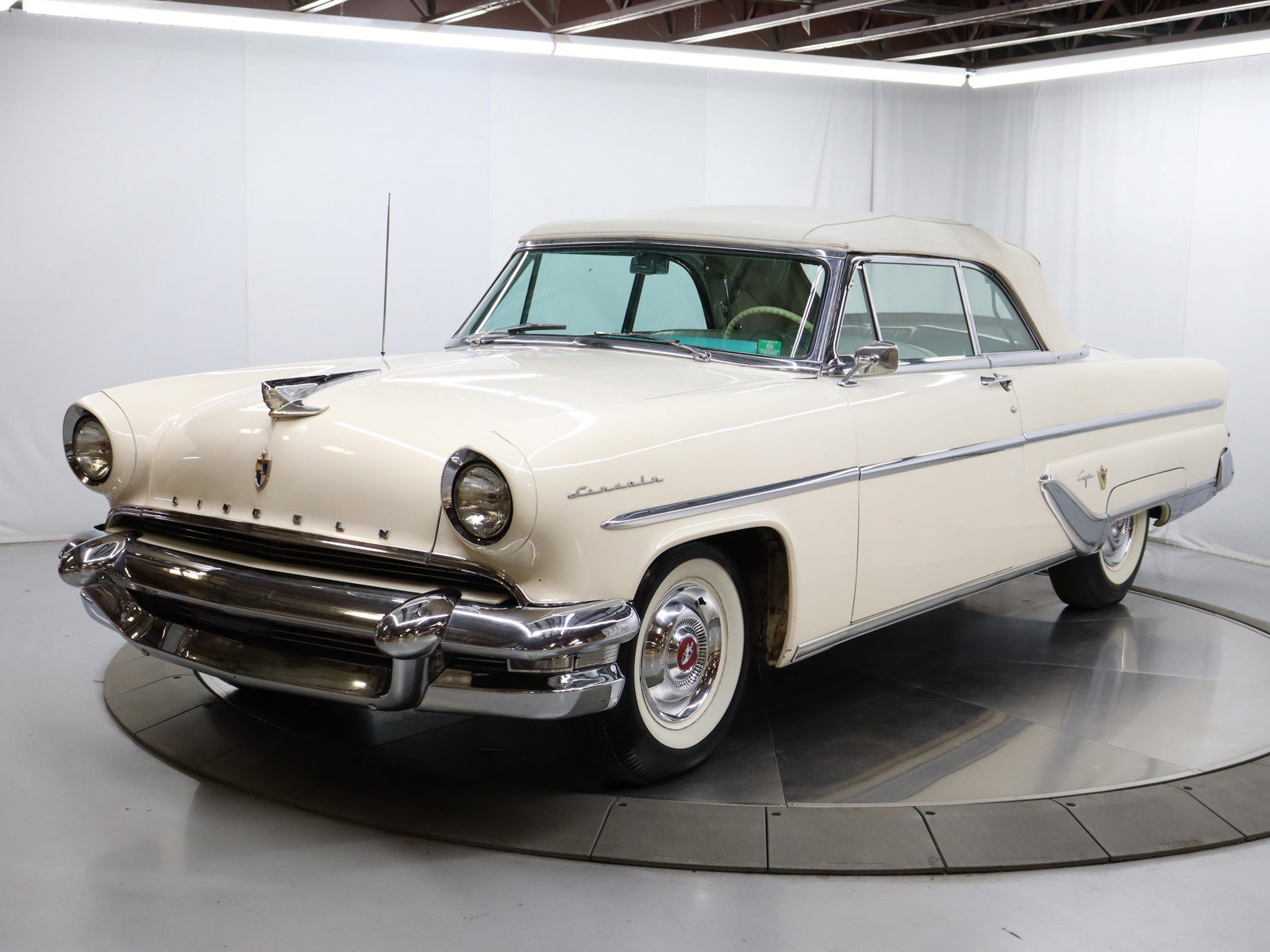 1955 Lincoln Capri 5