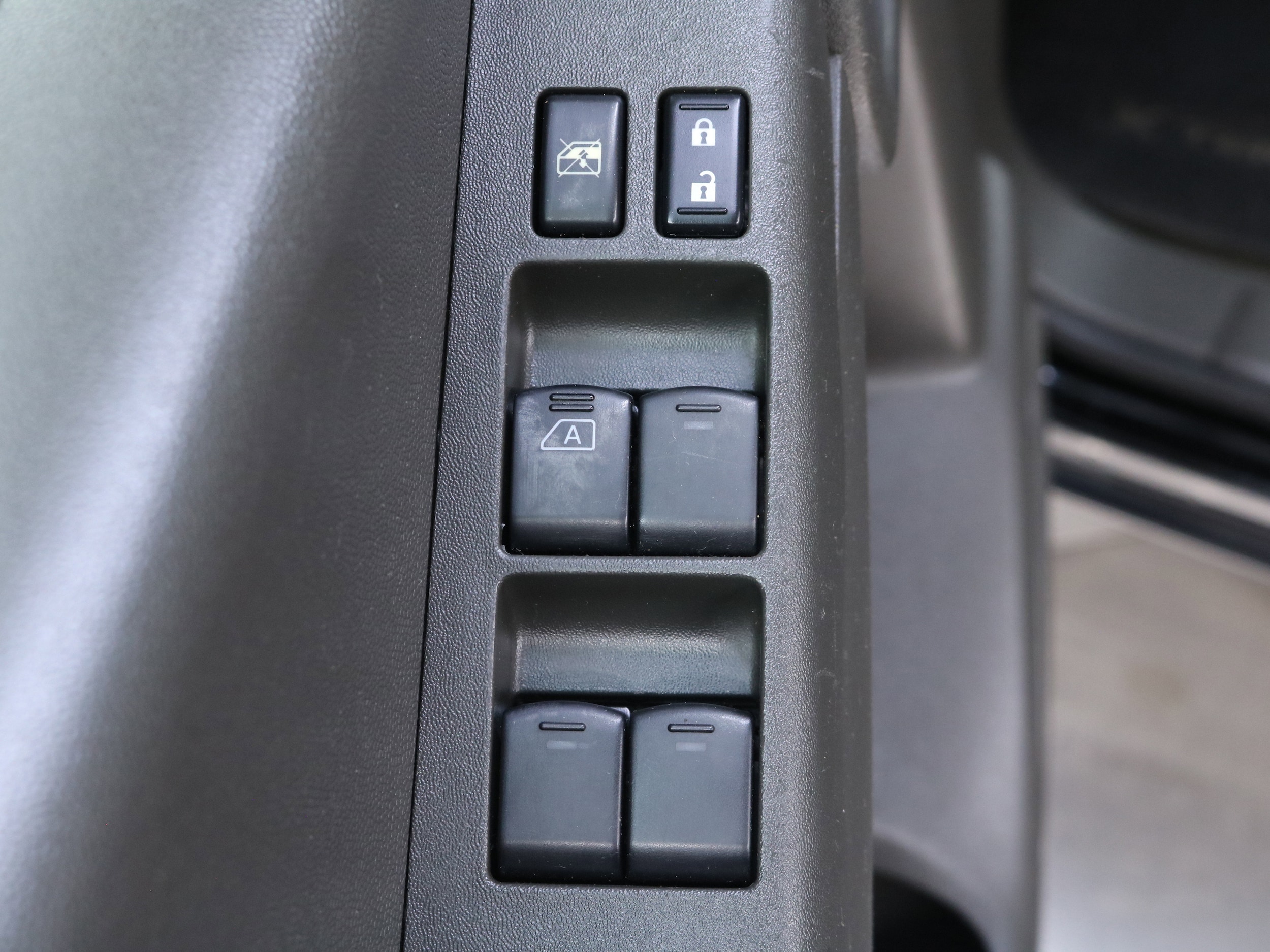 2010 Nissan Xterra 53