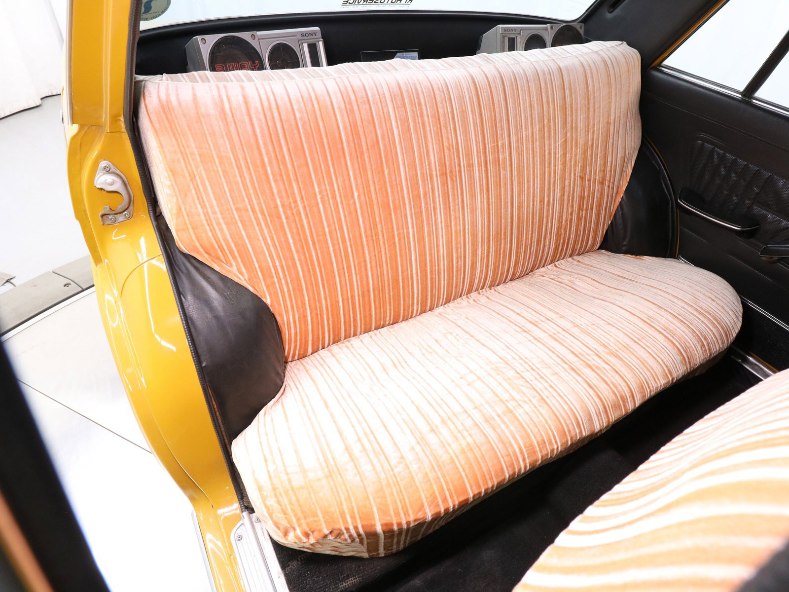 1971 Datsun Bluebird 21