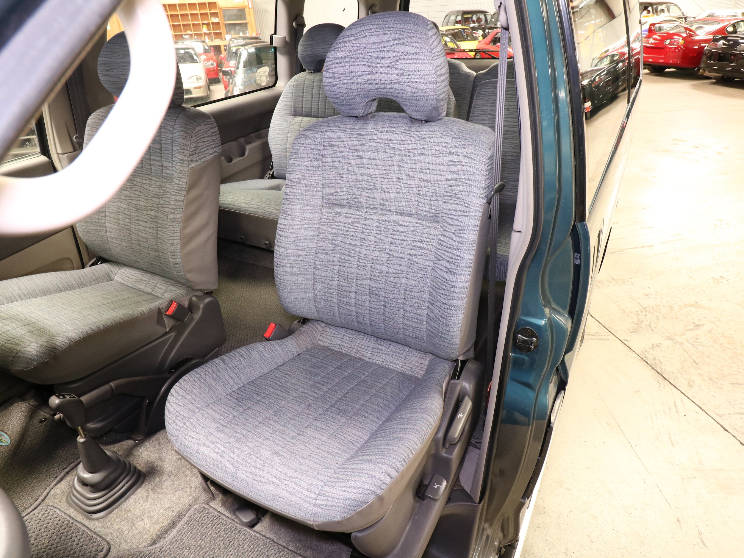 1994 Mitsubishi Delica 19
