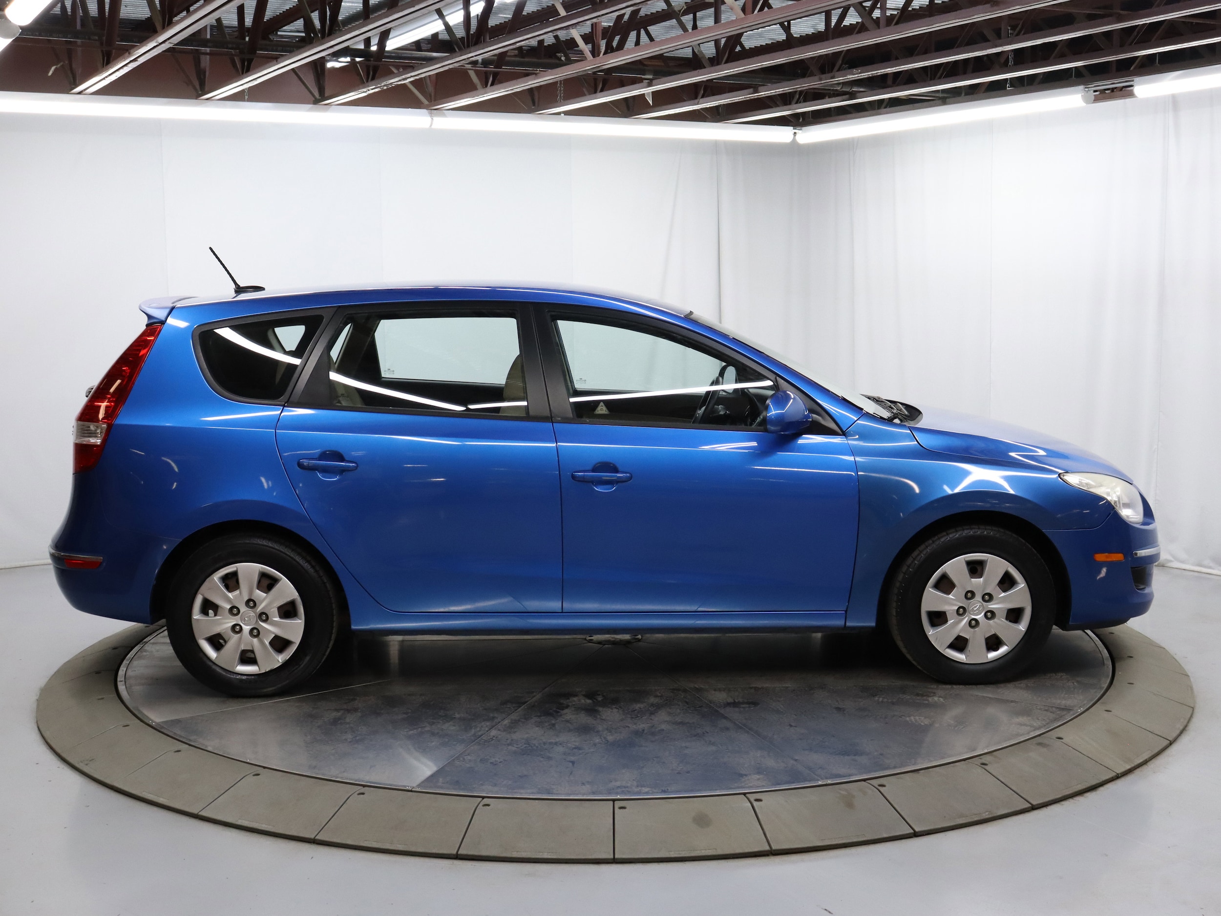 2011 Hyundai Elantra Touring 8