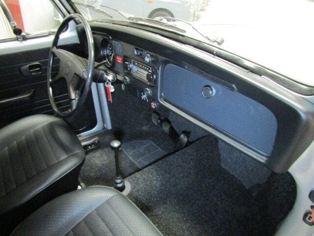 1977 Volkswagen Beetle 12