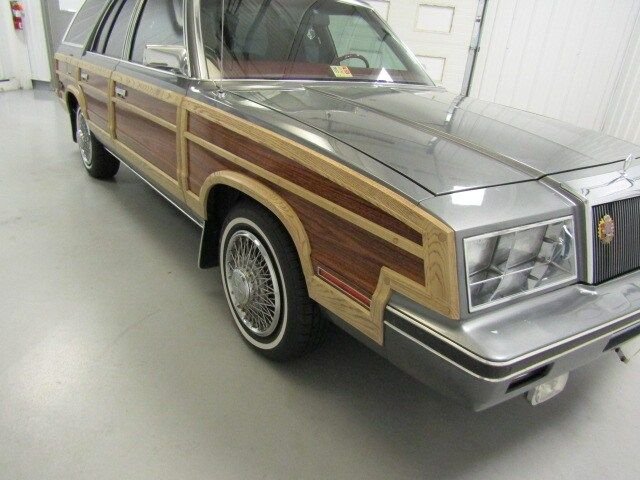 1982 Chrysler Town & Country 35