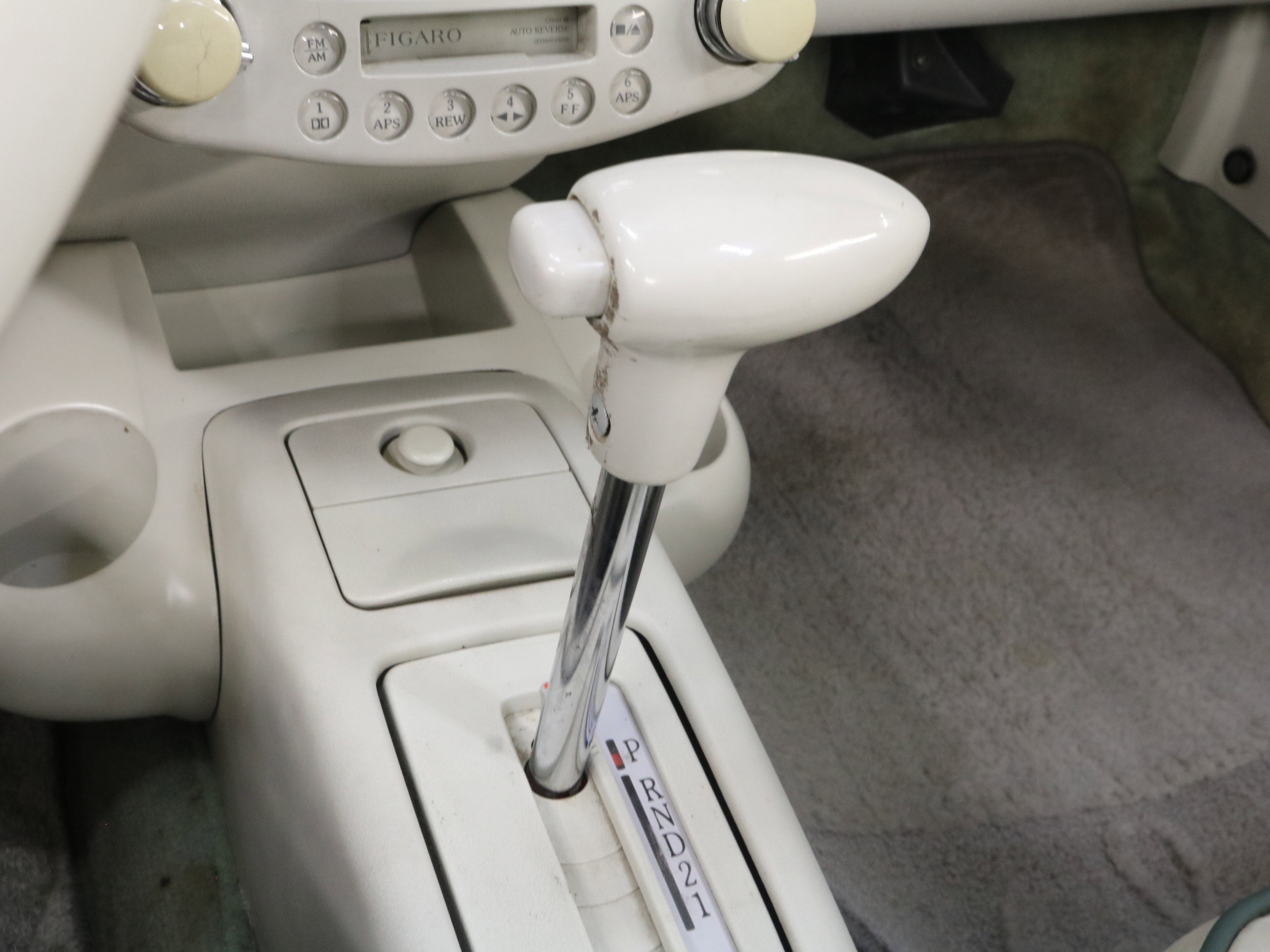 1991 Nissan Figaro 17
