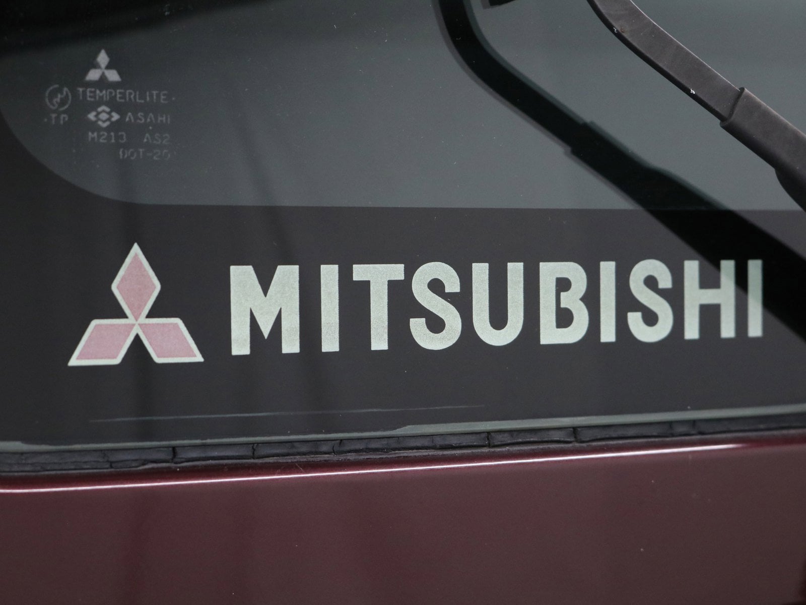 1998 Mitsubishi Pajero 54