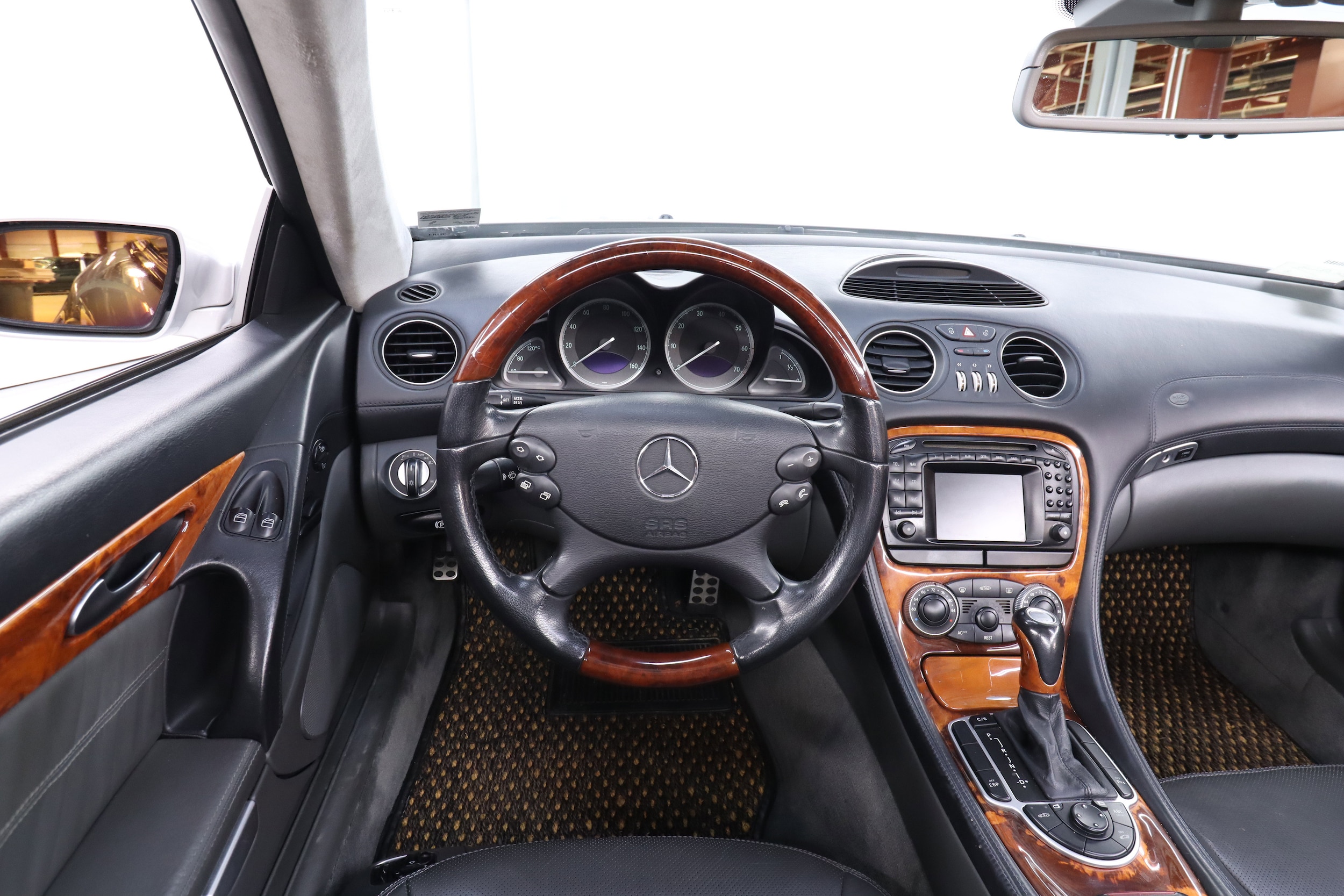 2004 Mercedes-Benz SL-Class 19