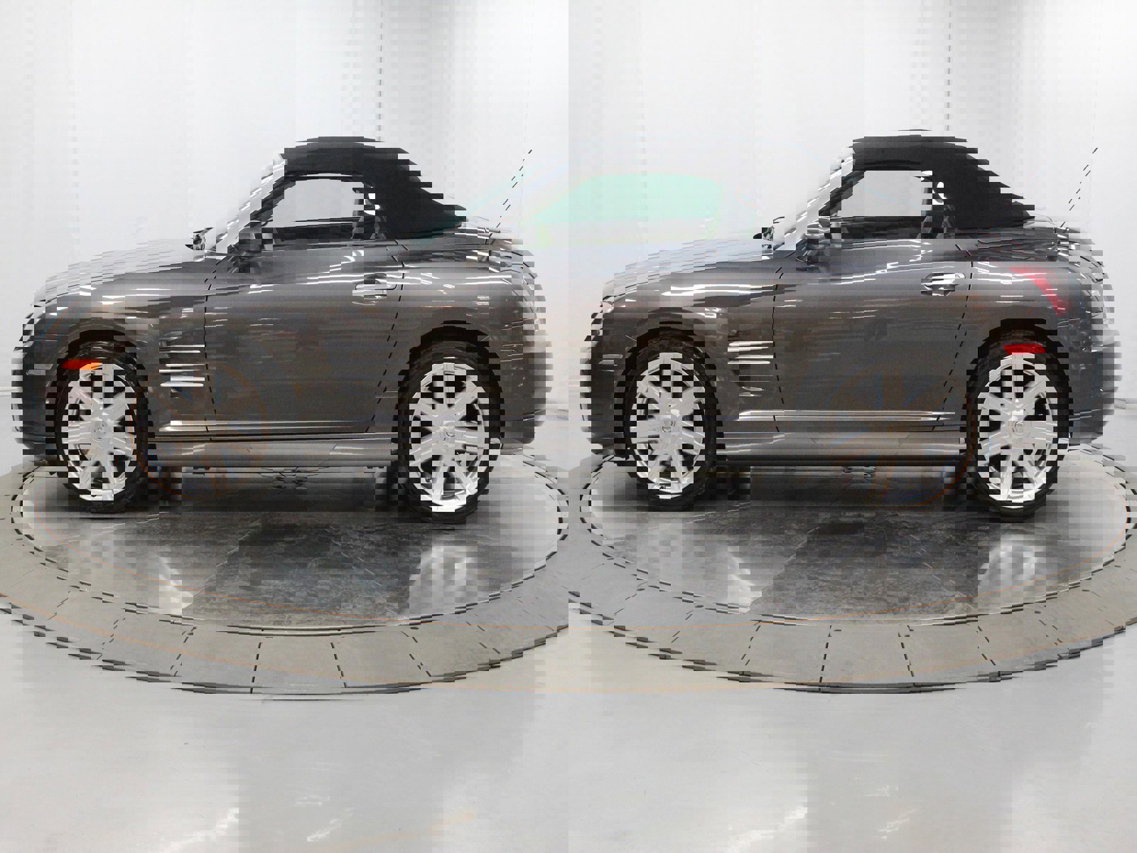 2005 Chrysler Crossfire 4