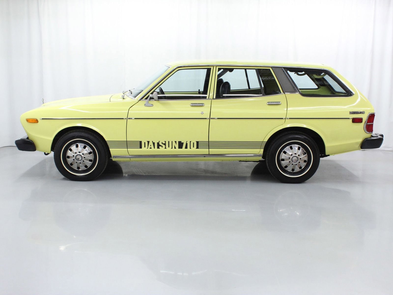 1974 Datsun 710 4
